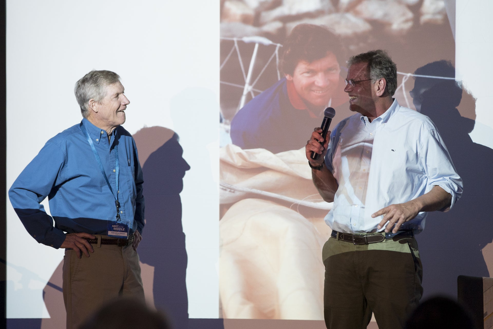 NORTH SAILS PRESENTS EXCELLENCE IN LEADERSHIP AWARDS AT "MEET IN THE MIDDLE" GLOBAL SALES MEETING