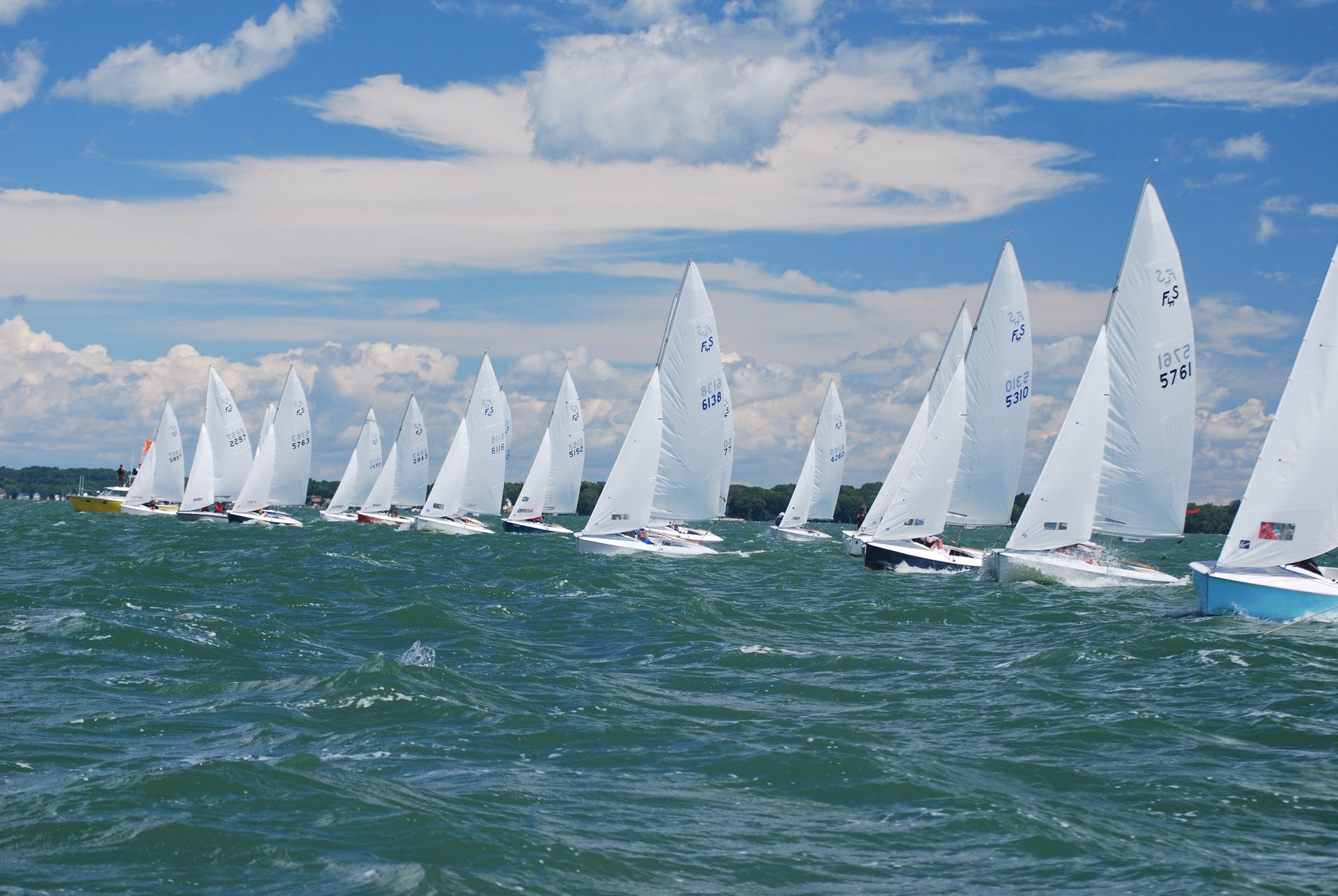 THE LINTONS WIN THEIR FIFTH FLYING SCOT NORTH AMERICAN TITLE