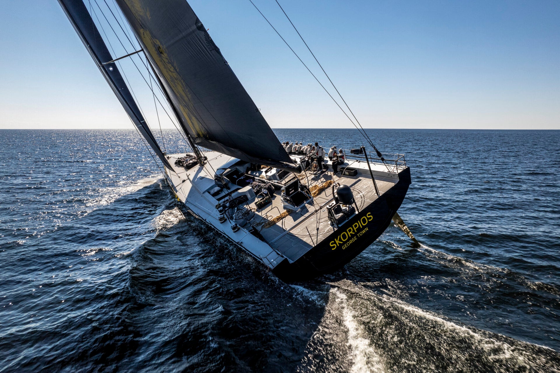 THE BATTLE OF THE BEASTS AT THE 2021 ROLEX FASTNET RACE