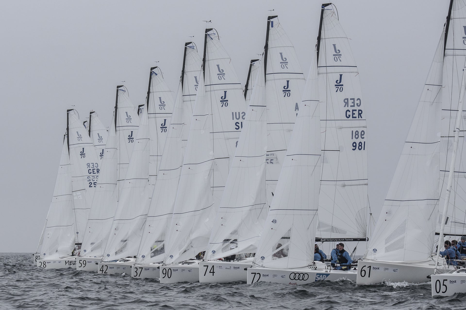 ERSTE-HILFE FÜR KIELER WOCHE-TEILNEHMER MIT MOBILER WERKSTATT