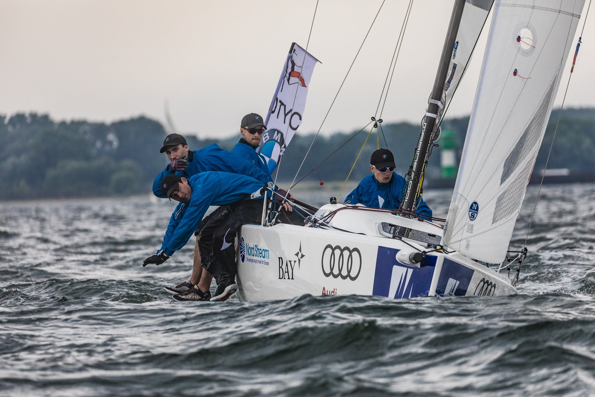 BUNDESLIGA 4. SPIELTAG: DTYC GEWINNT HAUCHDÜNN VOR SMCÜ