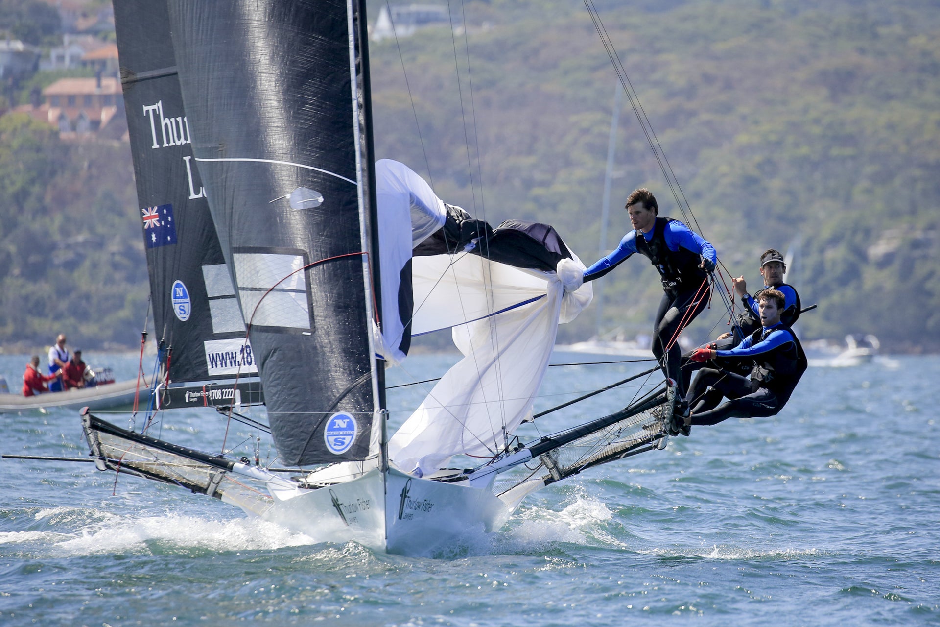 3Di RACE REPORT - PUTTING 3Di RACE TO WORK ON AN 18’ SKIFF