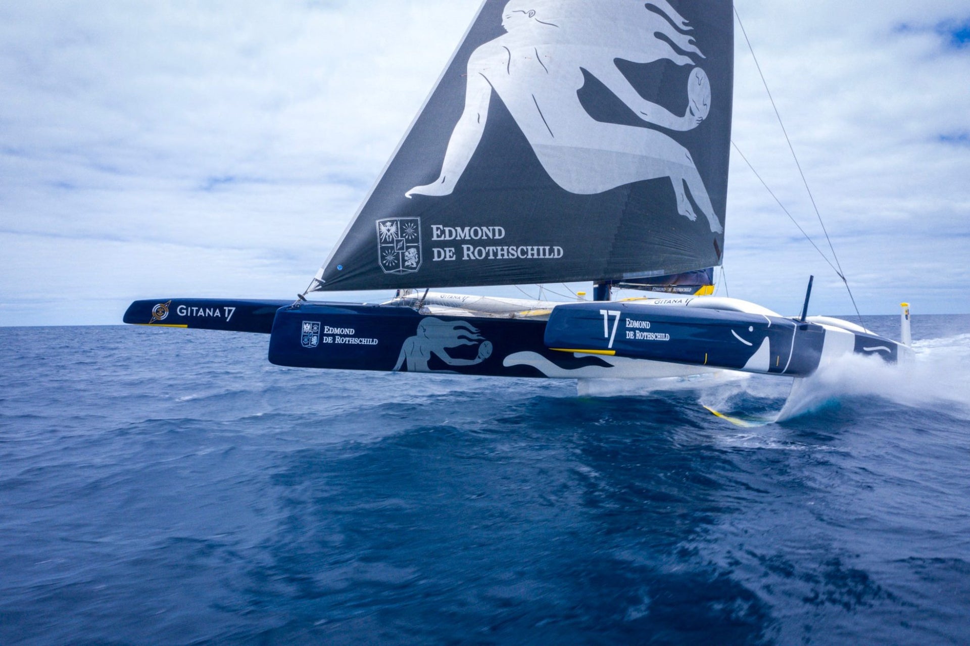 NORTH SAILS ARRIVES IN LORIENT