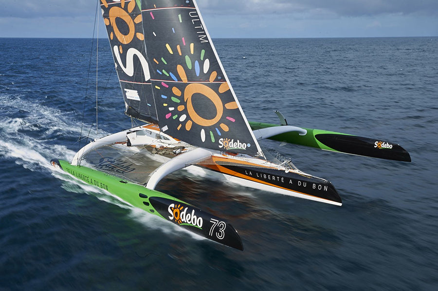 INGEN VET HUR LÄNGE ETT 3Di NORDAC-SEGEL HÅLLER. MEN RACINGVERSIONEN KLARAR MINST ETT VARV RUNT JORDEN.