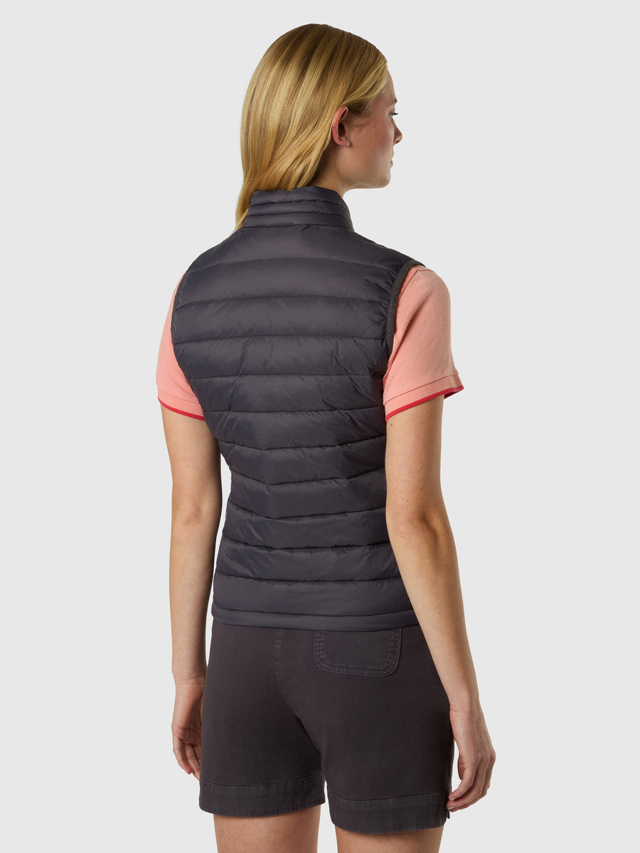 naomi-vest-000047