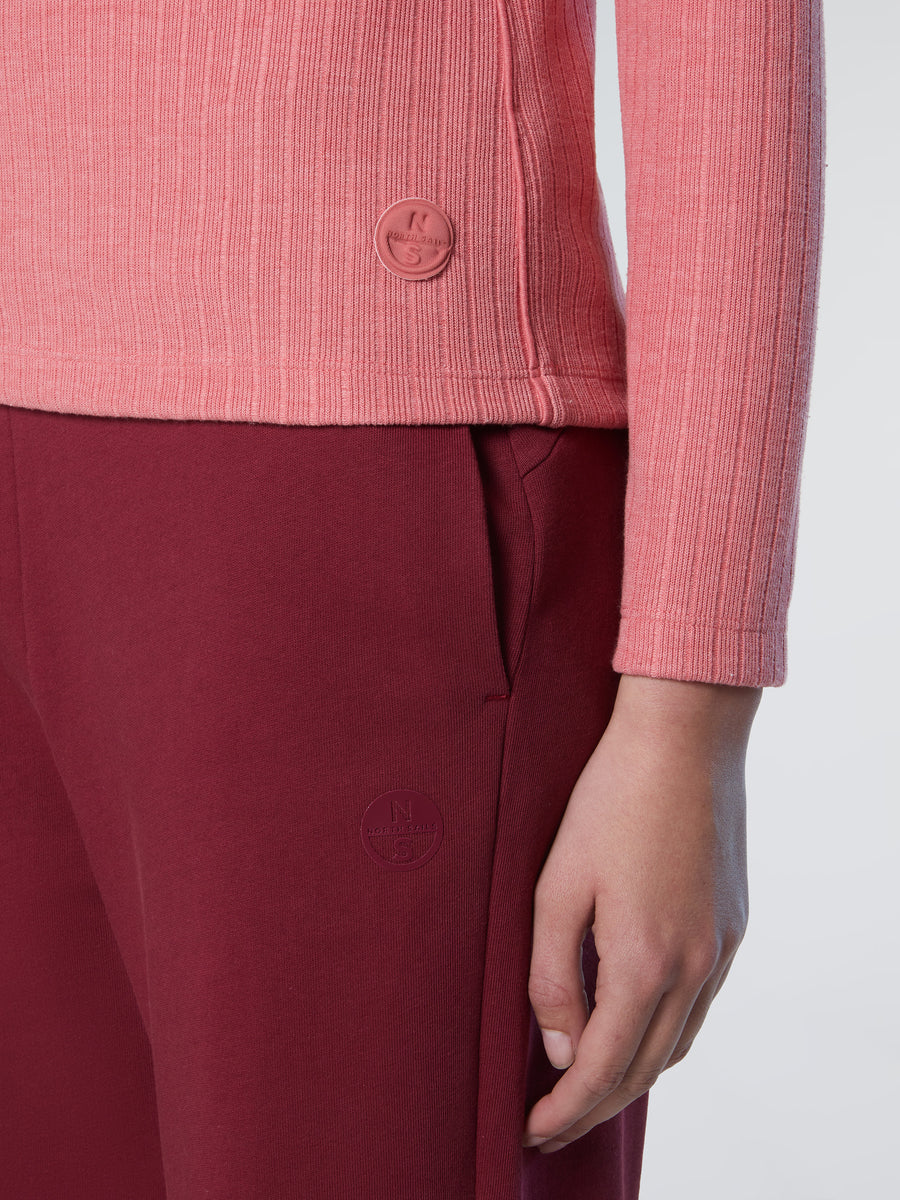 turtle-neck-ls-wlogo-093580