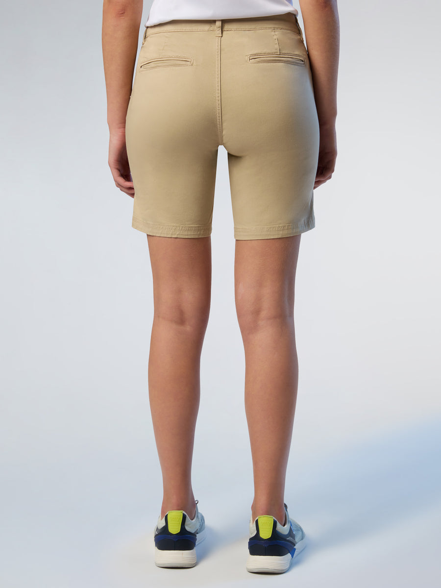 chino-short-woman-27w509