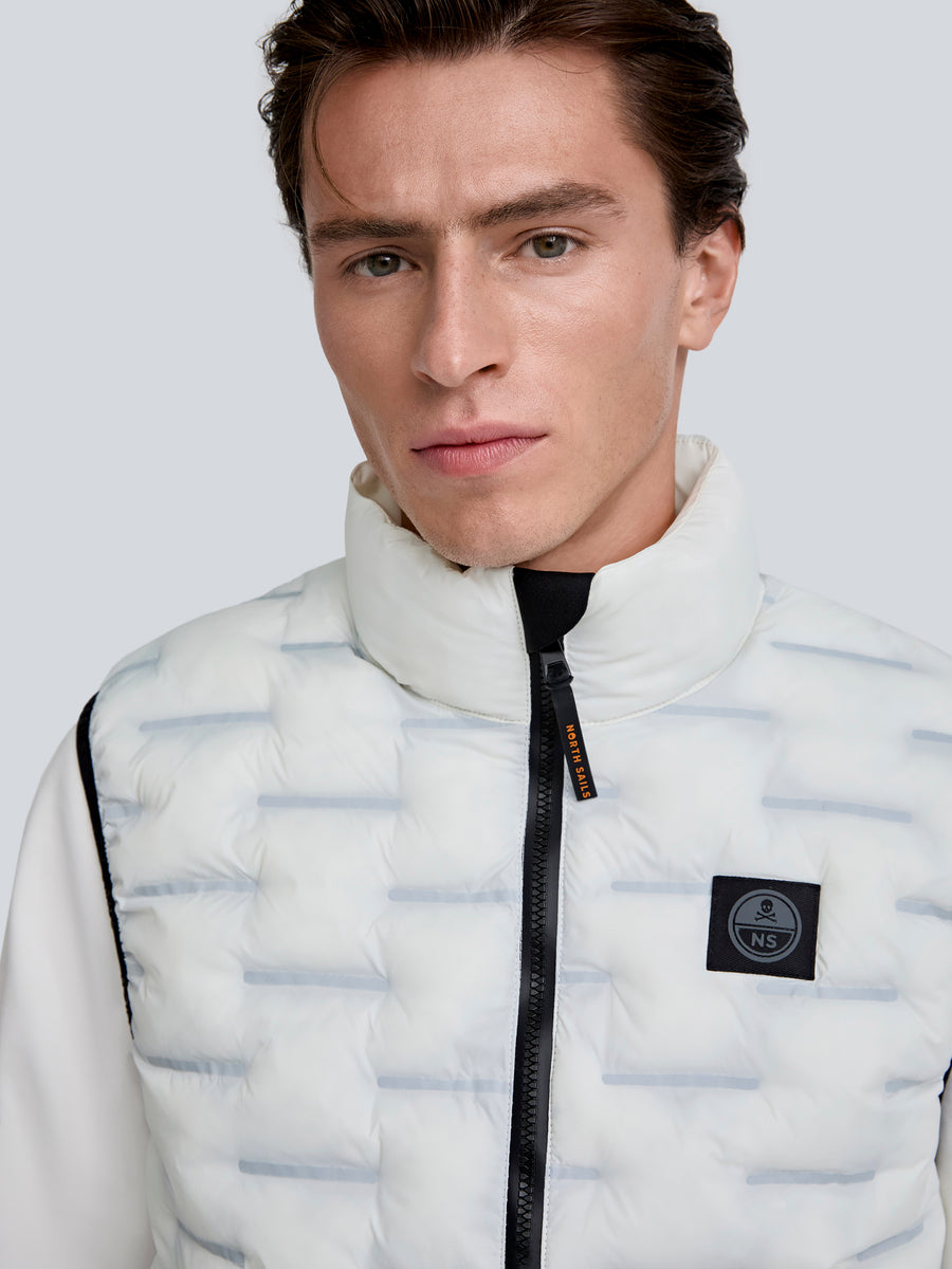 409008_0105_msfront1