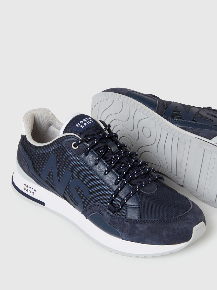 wage-hitch-logo-005-071-shoes-651138