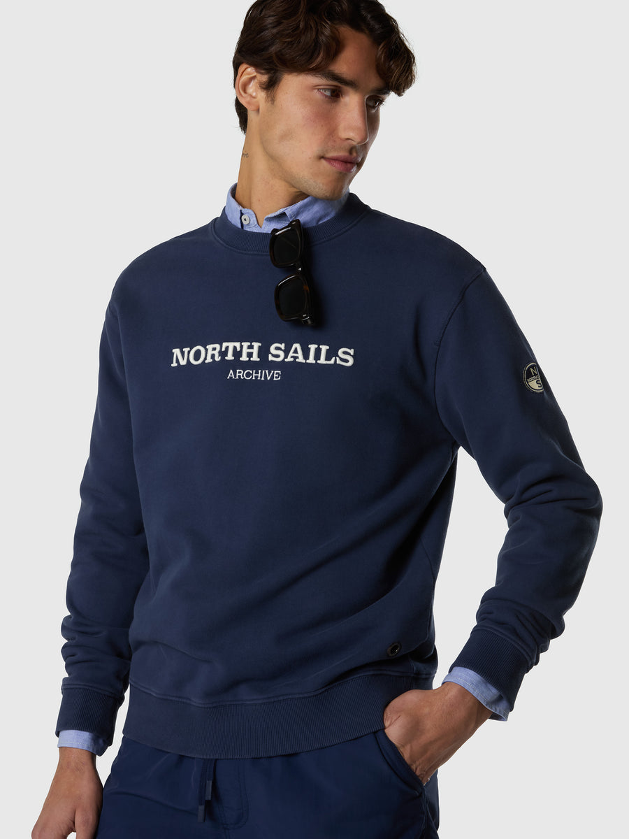 crewneck-sweatshirt-wgraphic-691287