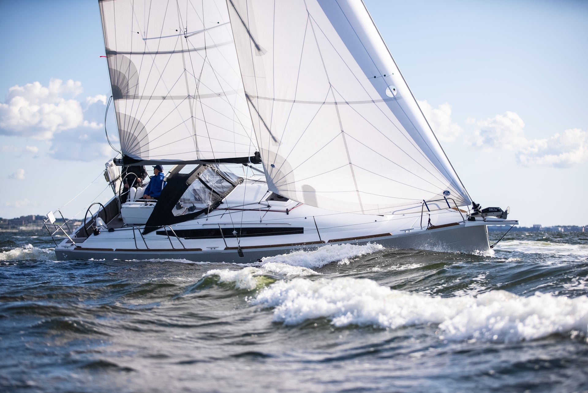 INTRODUCING NPL RENEW, A SUSTAINABLE SAILCLOTH FOR CRUISING