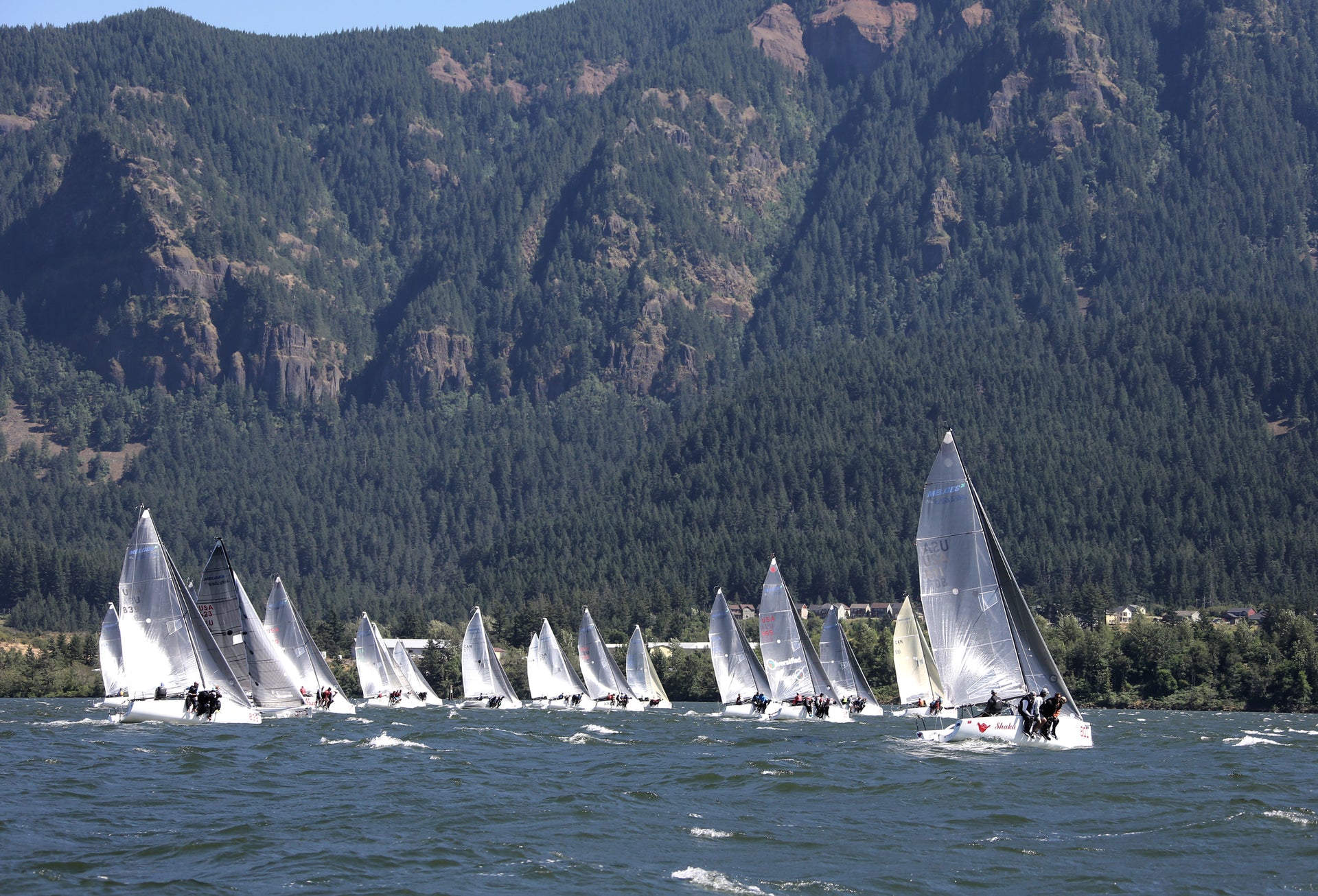 MELGES 24 SAILORS REAP THE WIND AT THE COLUMBIA RIVER GORGE
