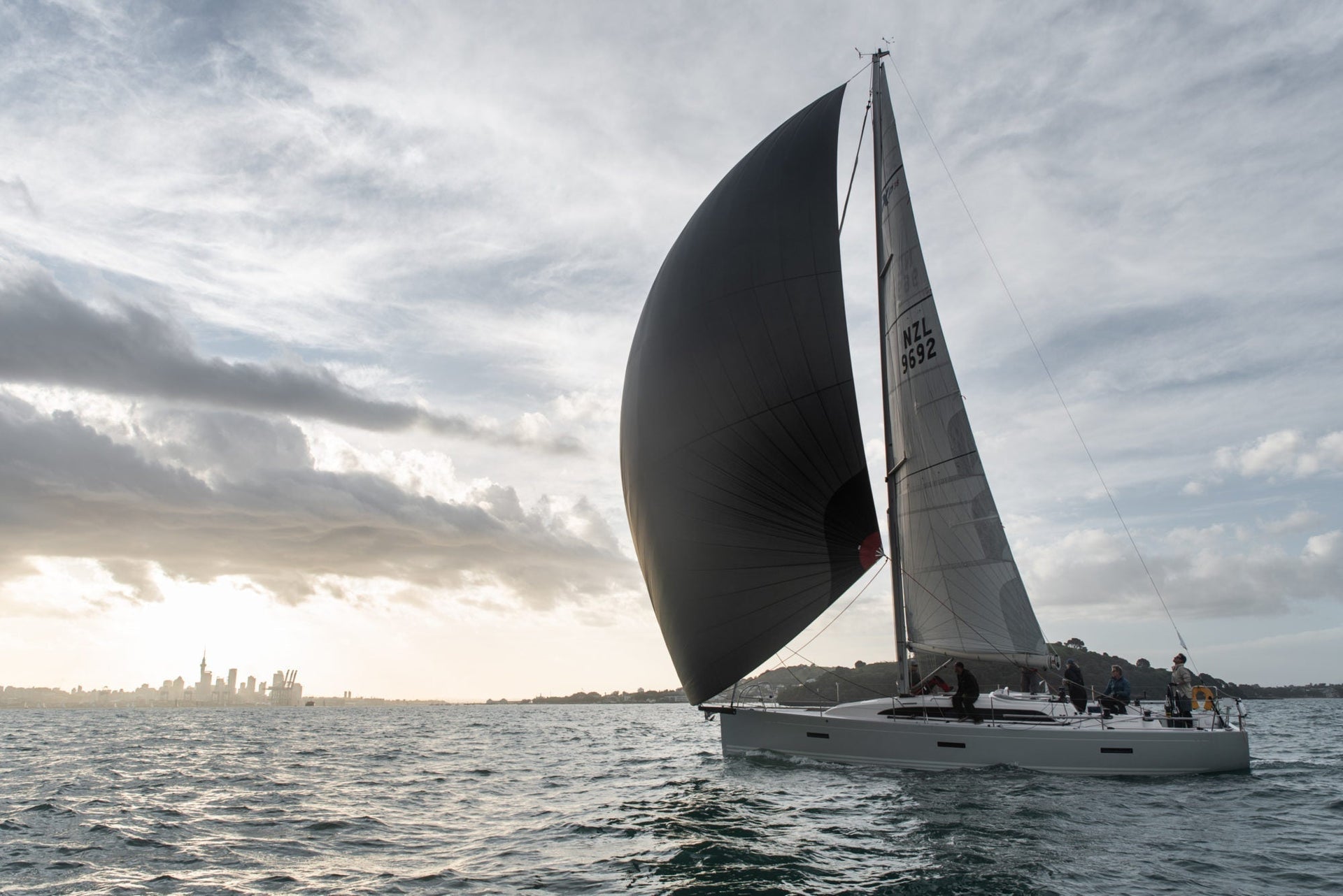 gennaker vs spinnaker