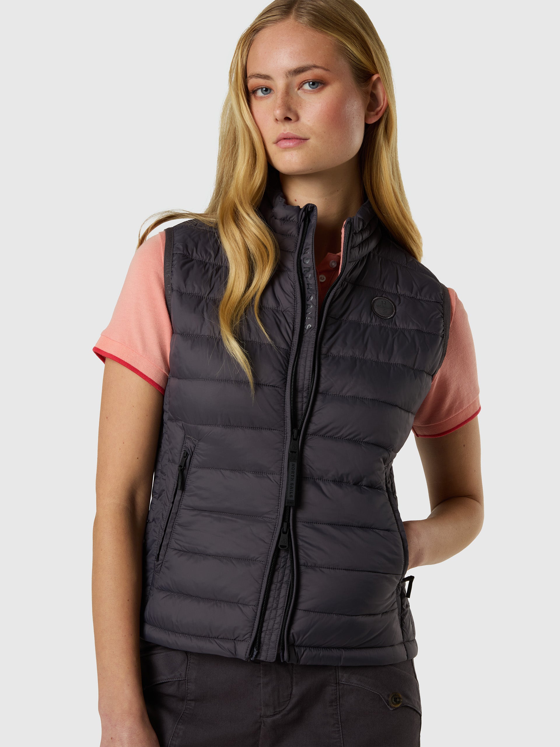 2 | Nine iron | naomi-vest-000047