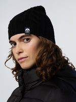 1 | Black | beanie-021640