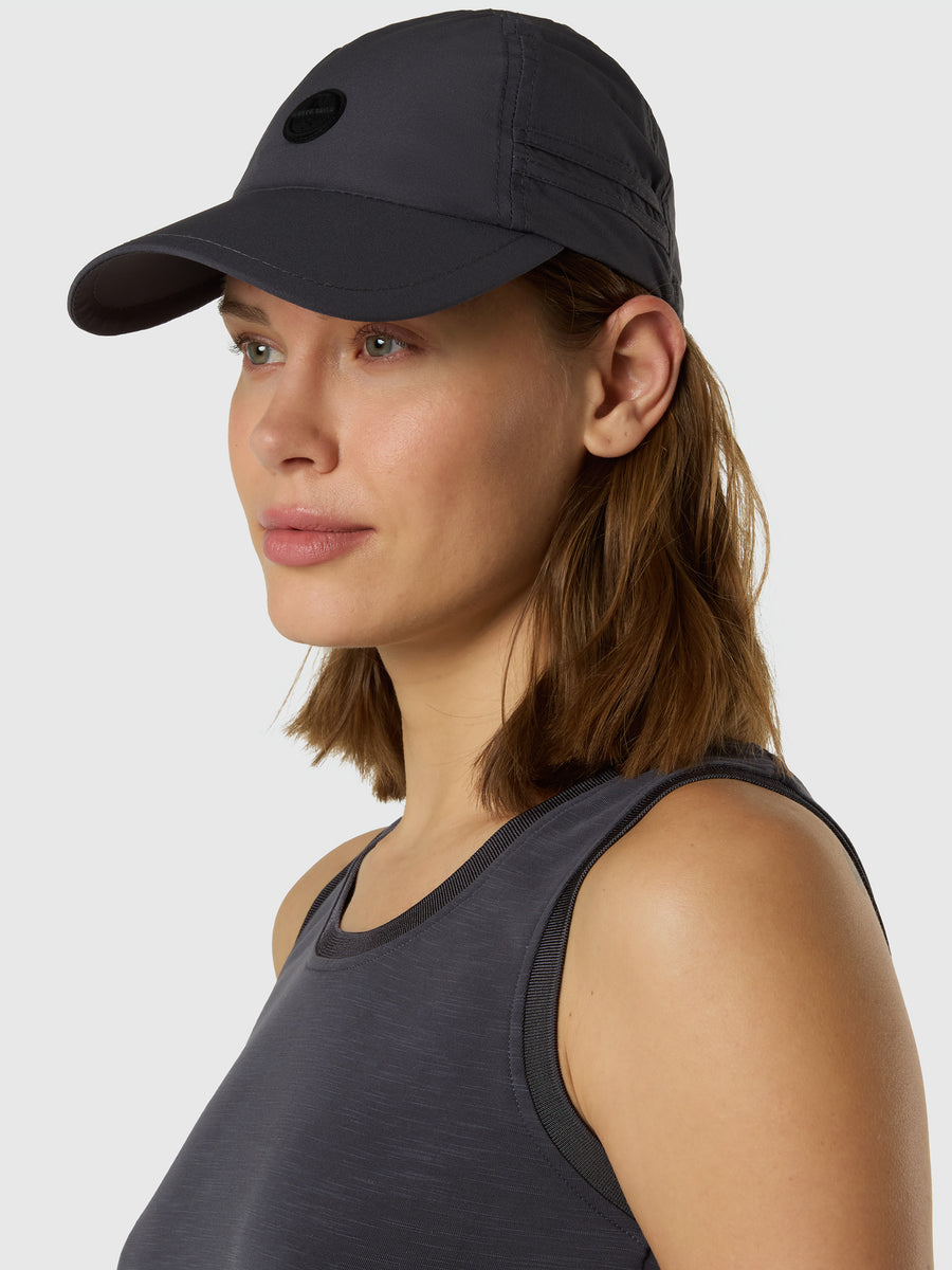 baseball-cap-021655