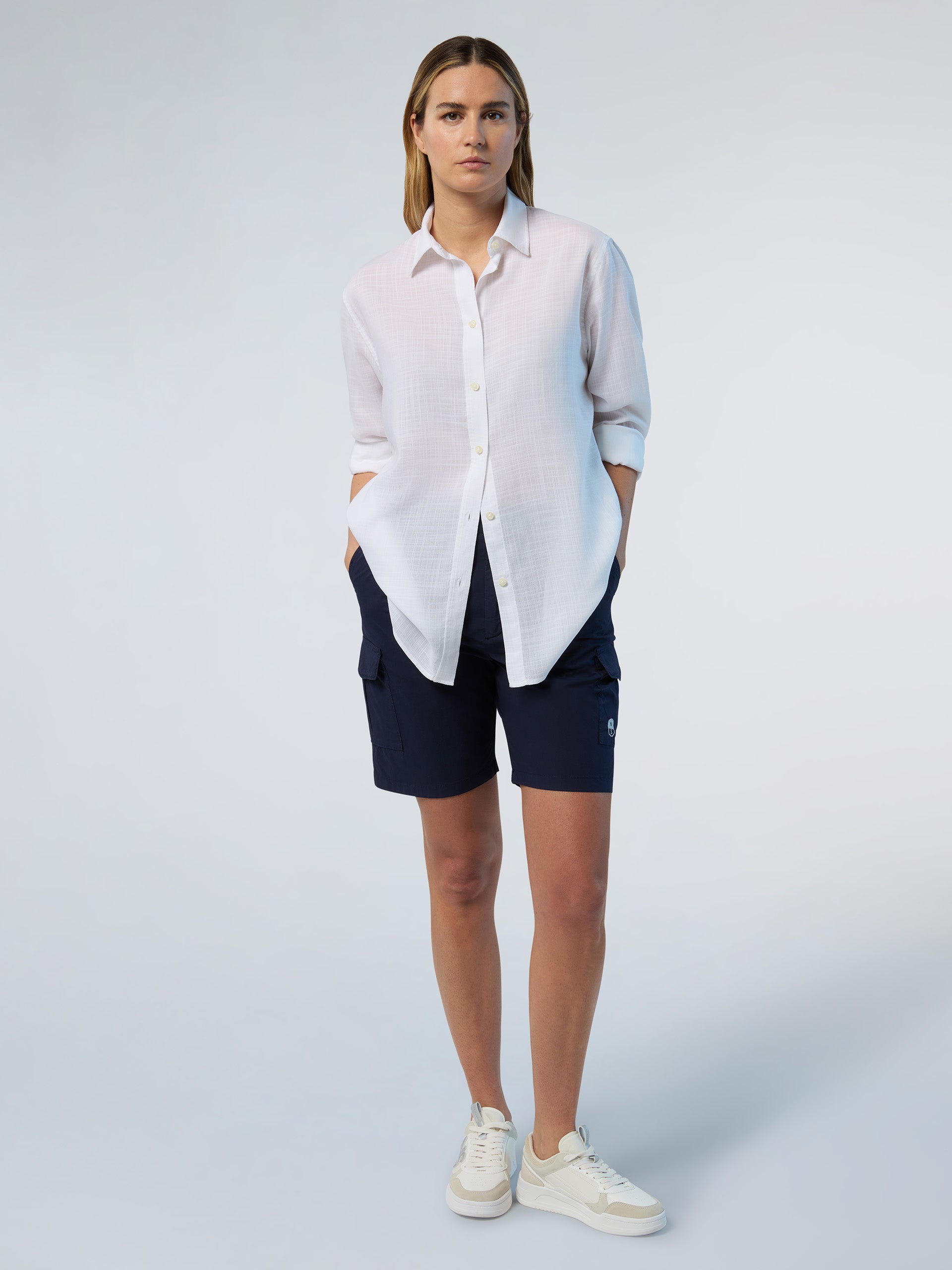 5 | White | 065385_0101_psfront1