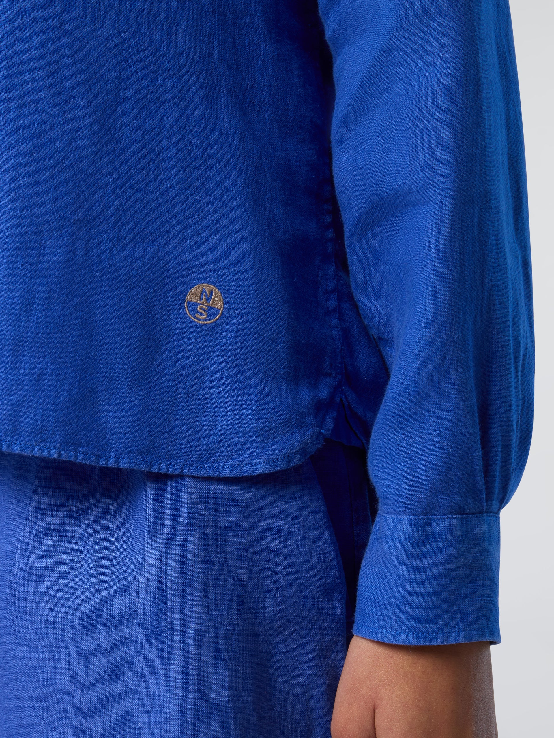 6 | Summer blue | shirt-ls-wlogo-065398