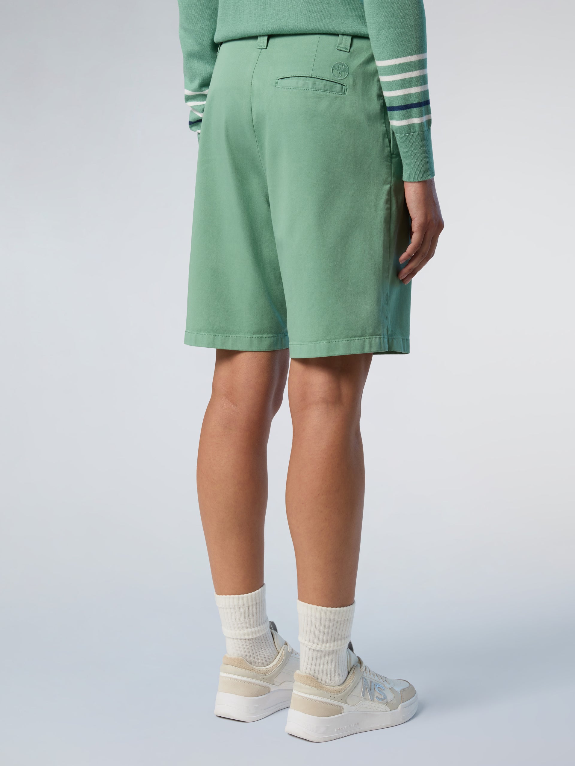 4 | Malachite green | slim-fit-chino-short-trouser-074536