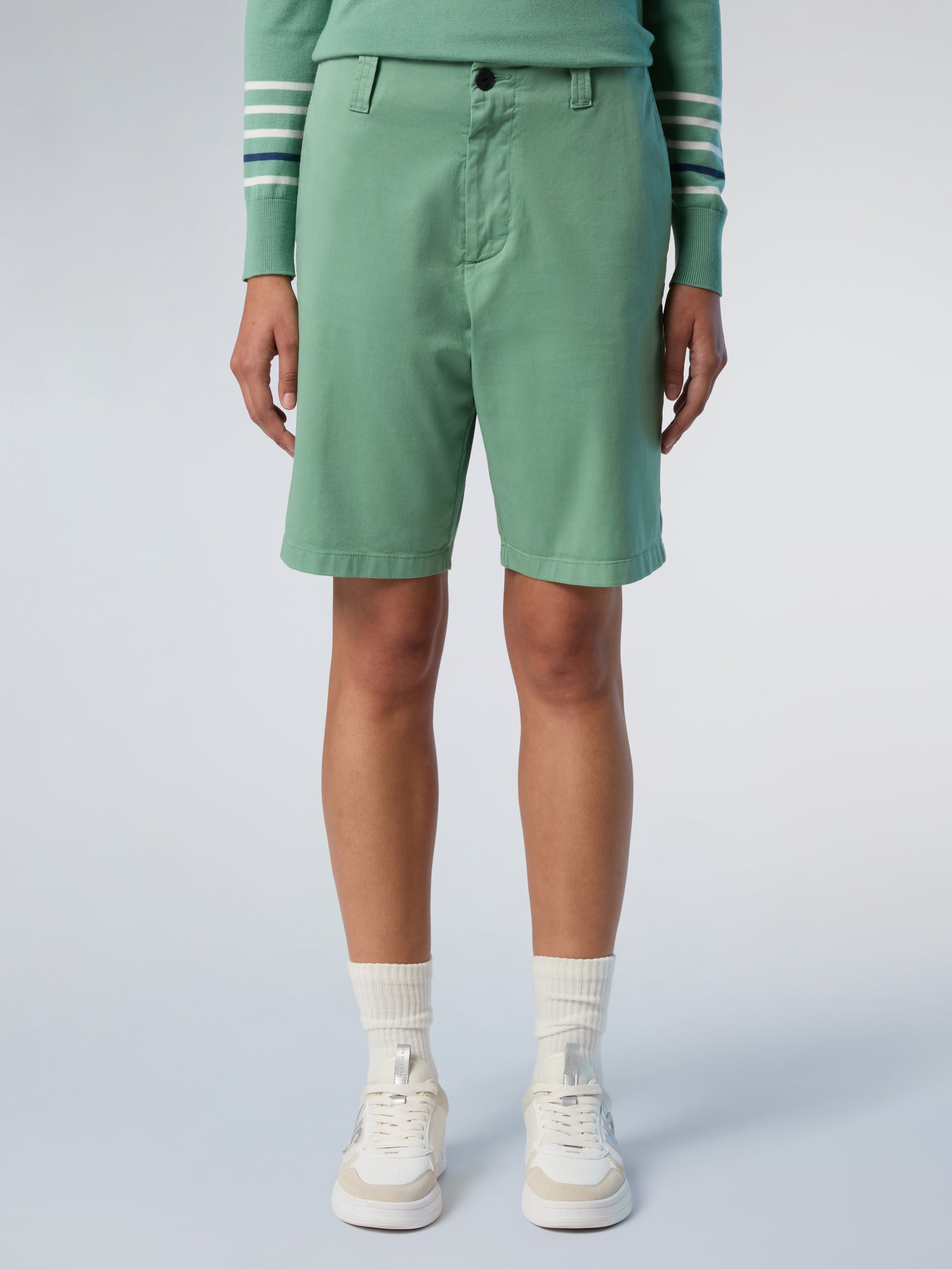 1 | Malachite green | slim-fit-chino-short-trouser-074536