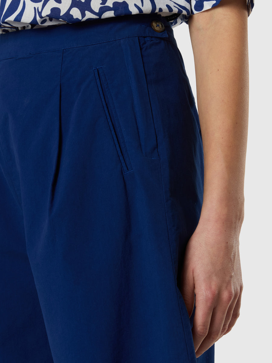wide-leg-chino-short-with-pleats-074800