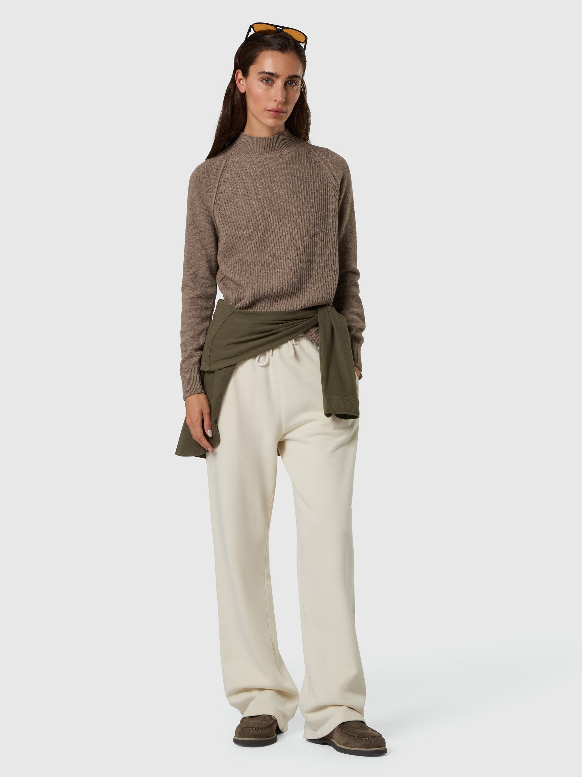 2 | Winter white | sweatpant-long-trouser-074810