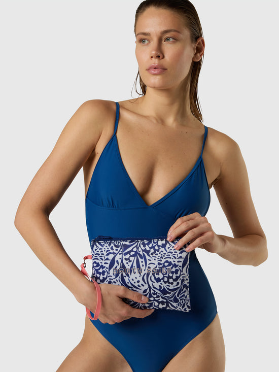 triangle-swimsuit-beachwear-078114