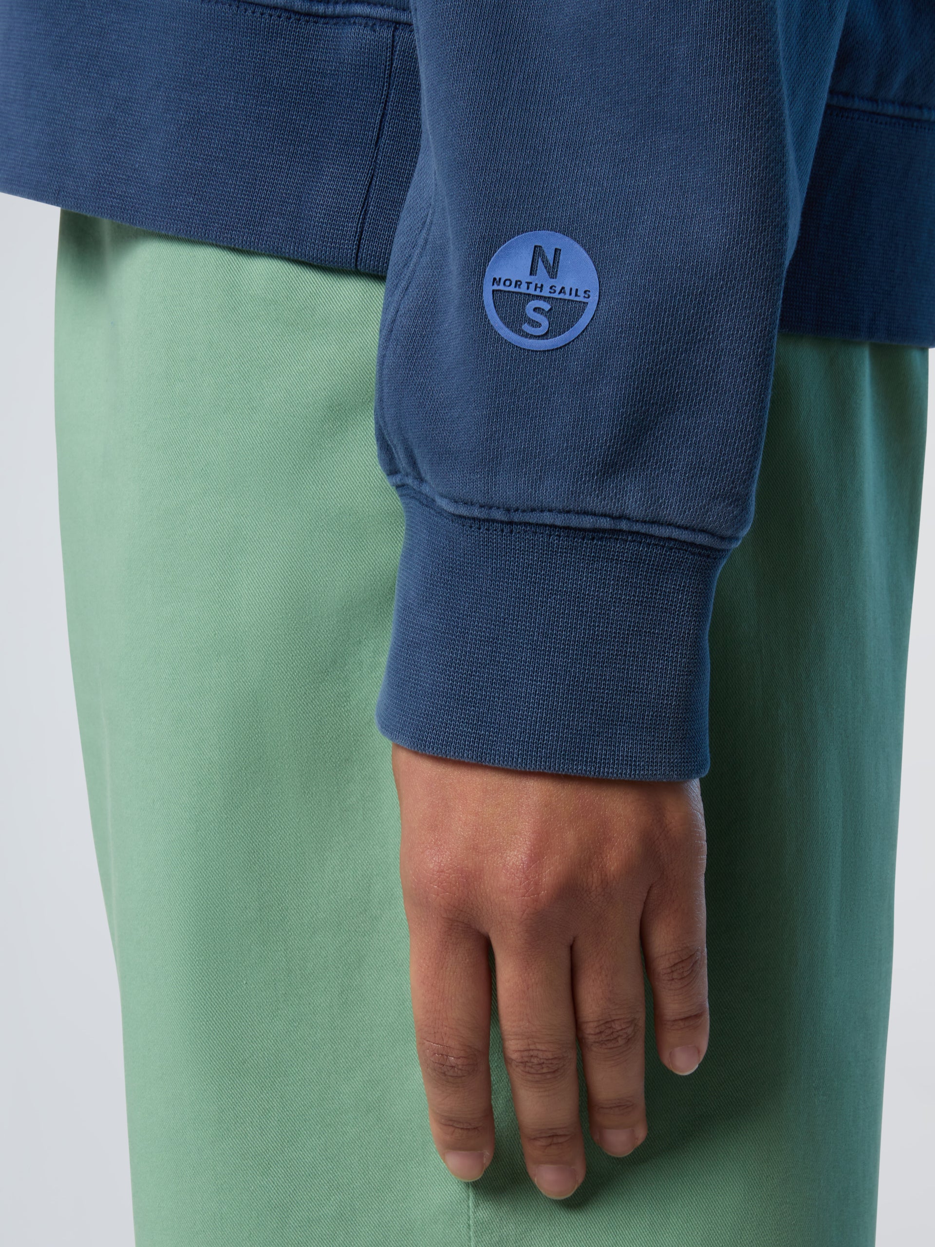 7 | Dark denim | crewneck-sweatshirt-wgraphic-091176