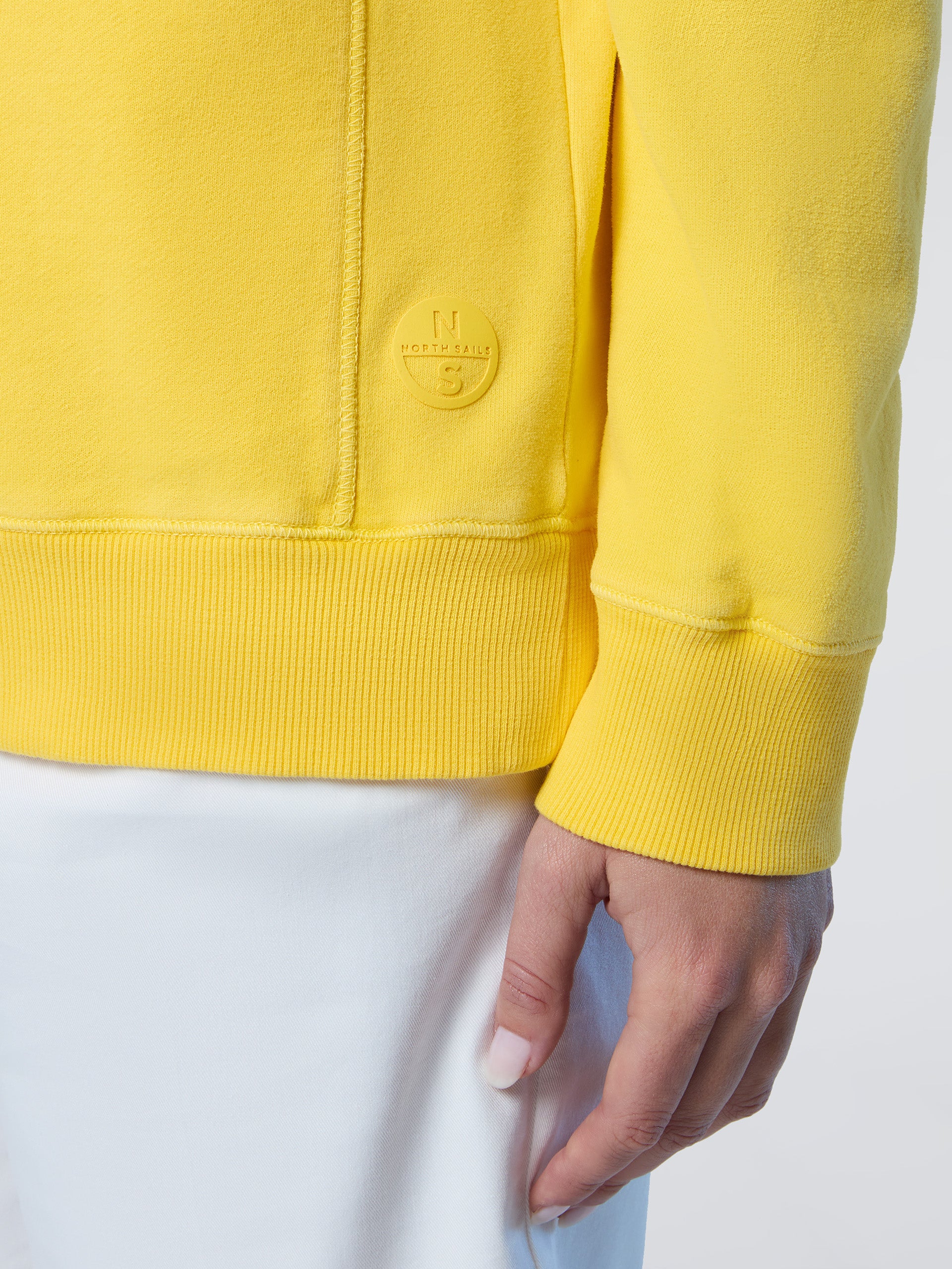 7 | Lemon | crewneck-sweatshirt-wgraphic-091900
