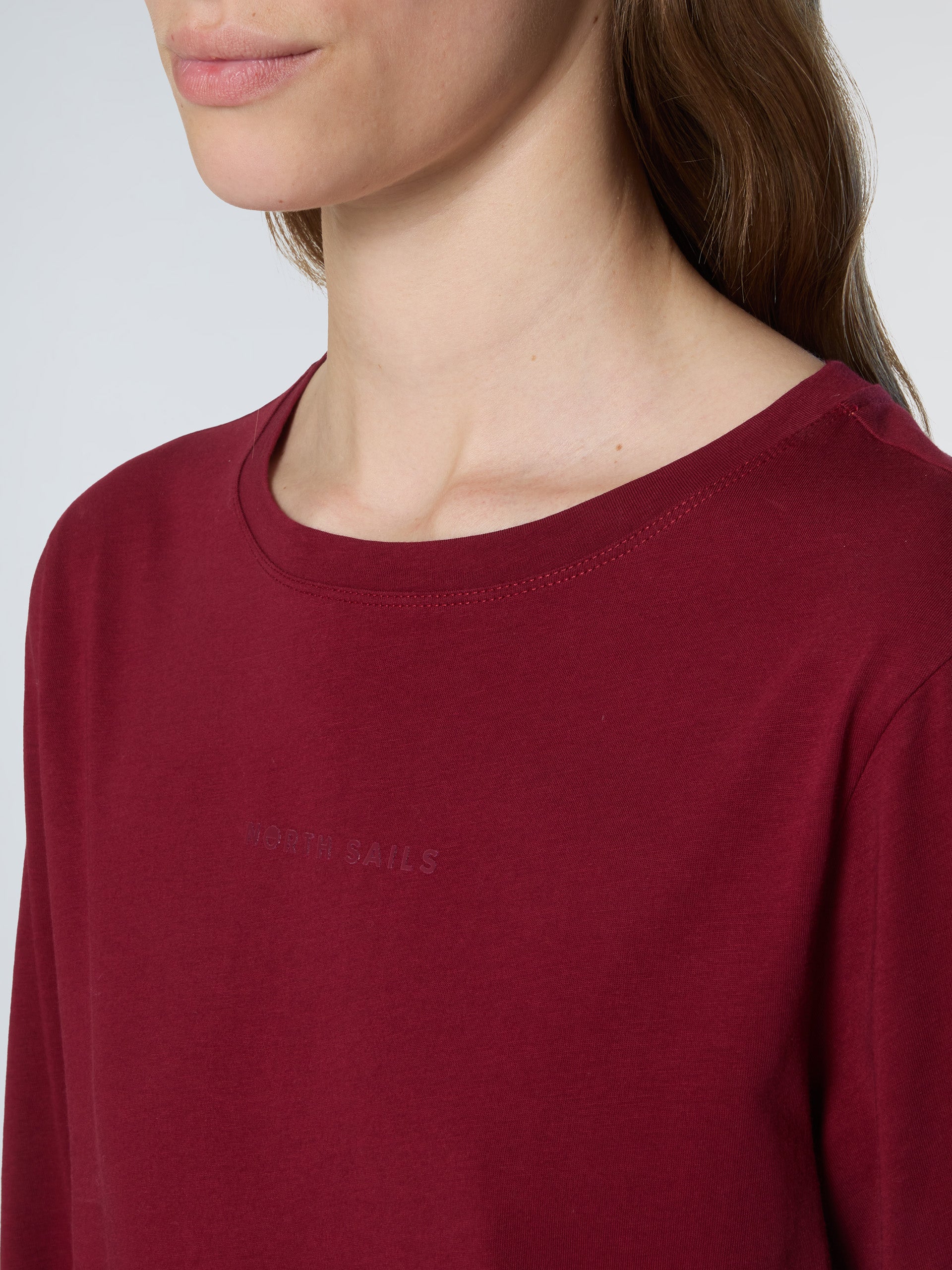 6 | Deep red | t-shirt-ls-wgraphic-093566