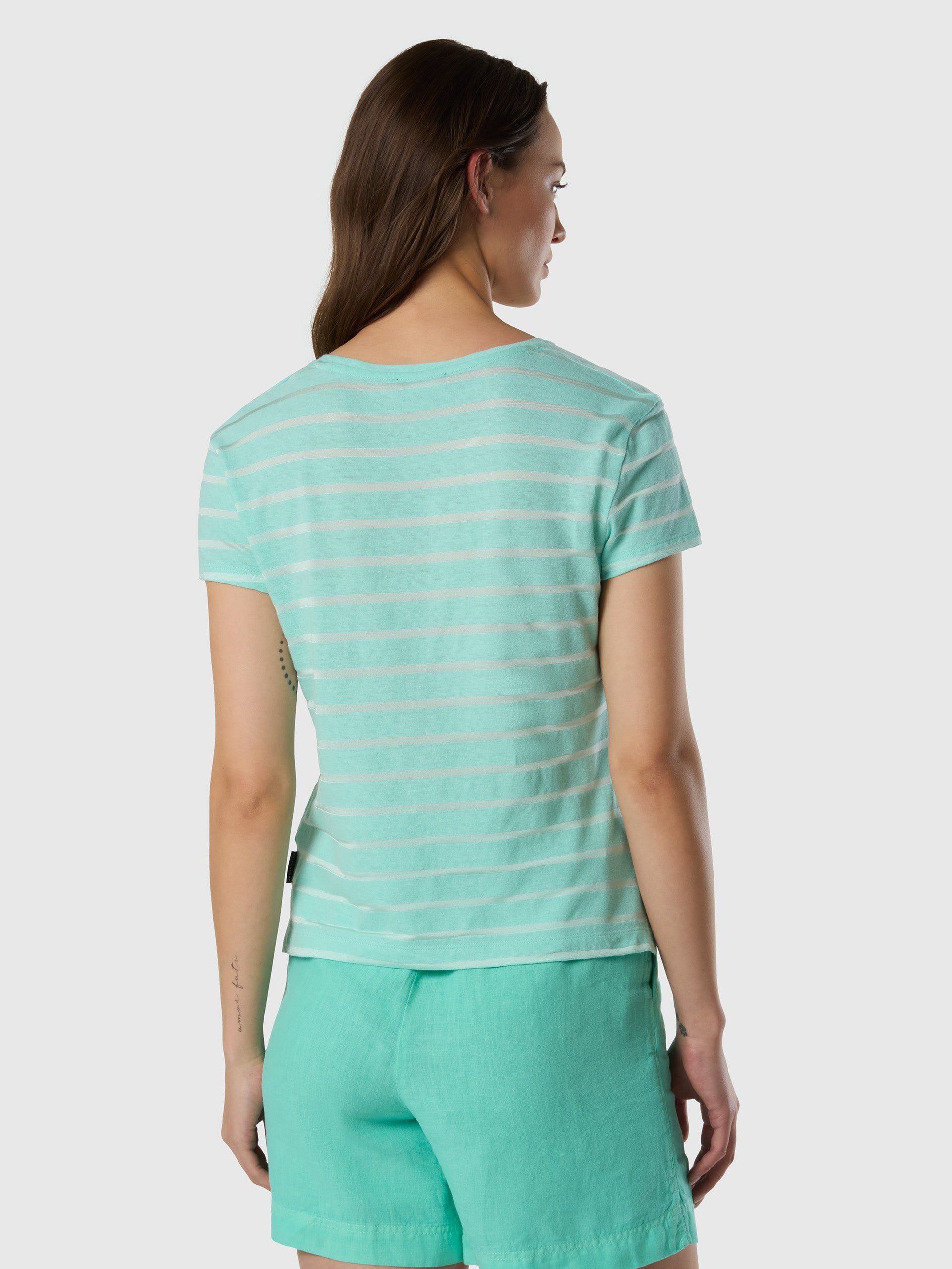 4 | Beach glass | t-shirt-short-sleeve-093570