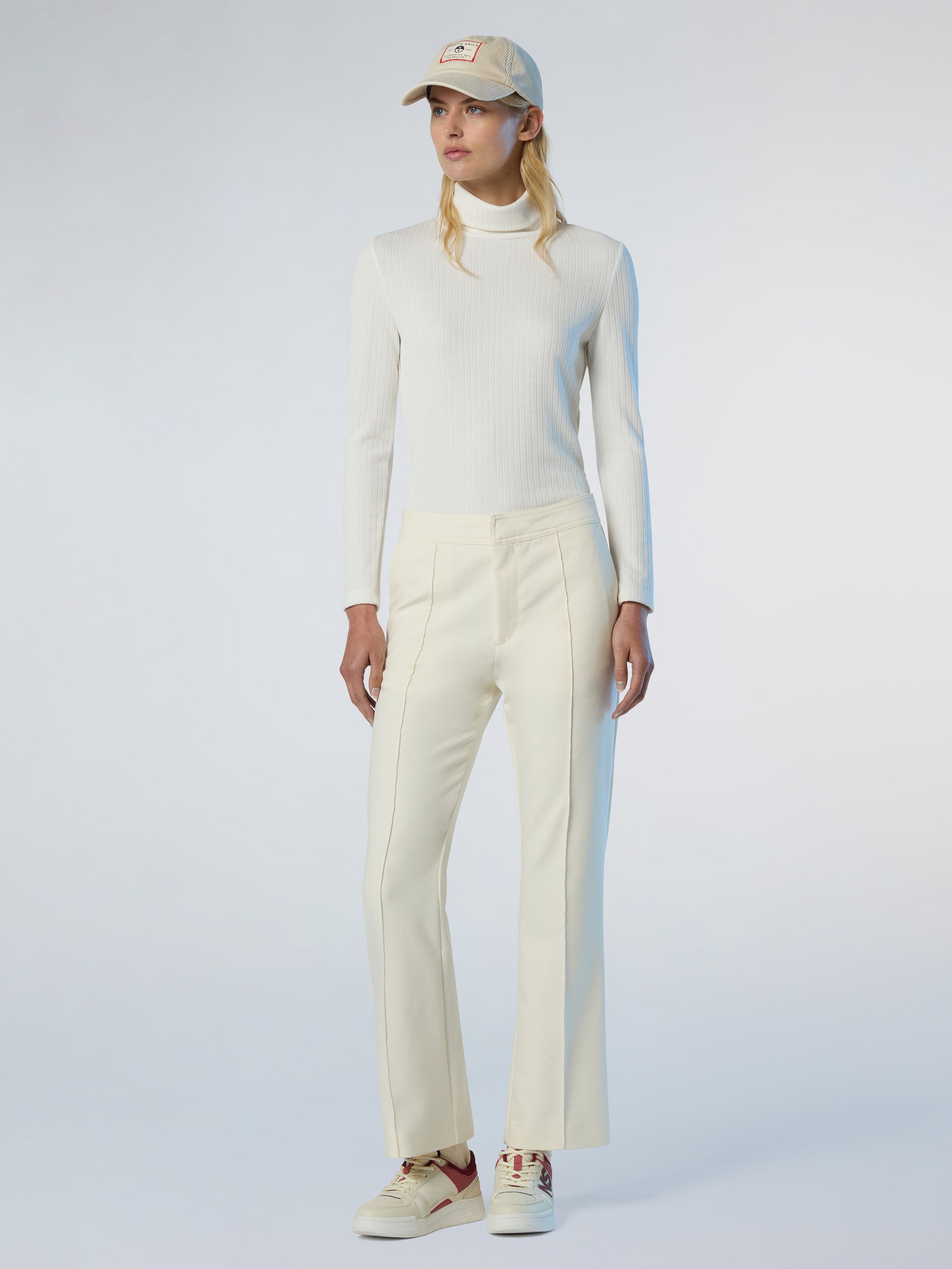 5 | Winter white | turtle-neck-ls-wlogo-093580