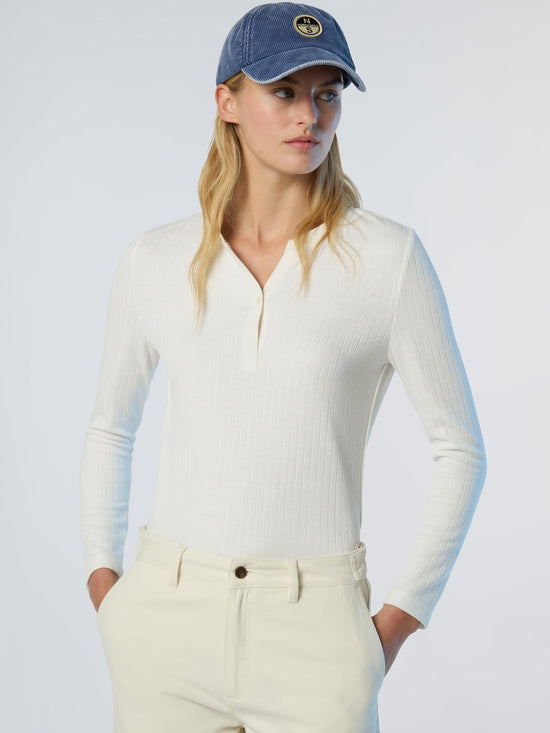 t-shirt-ls-wbuttons-093581
