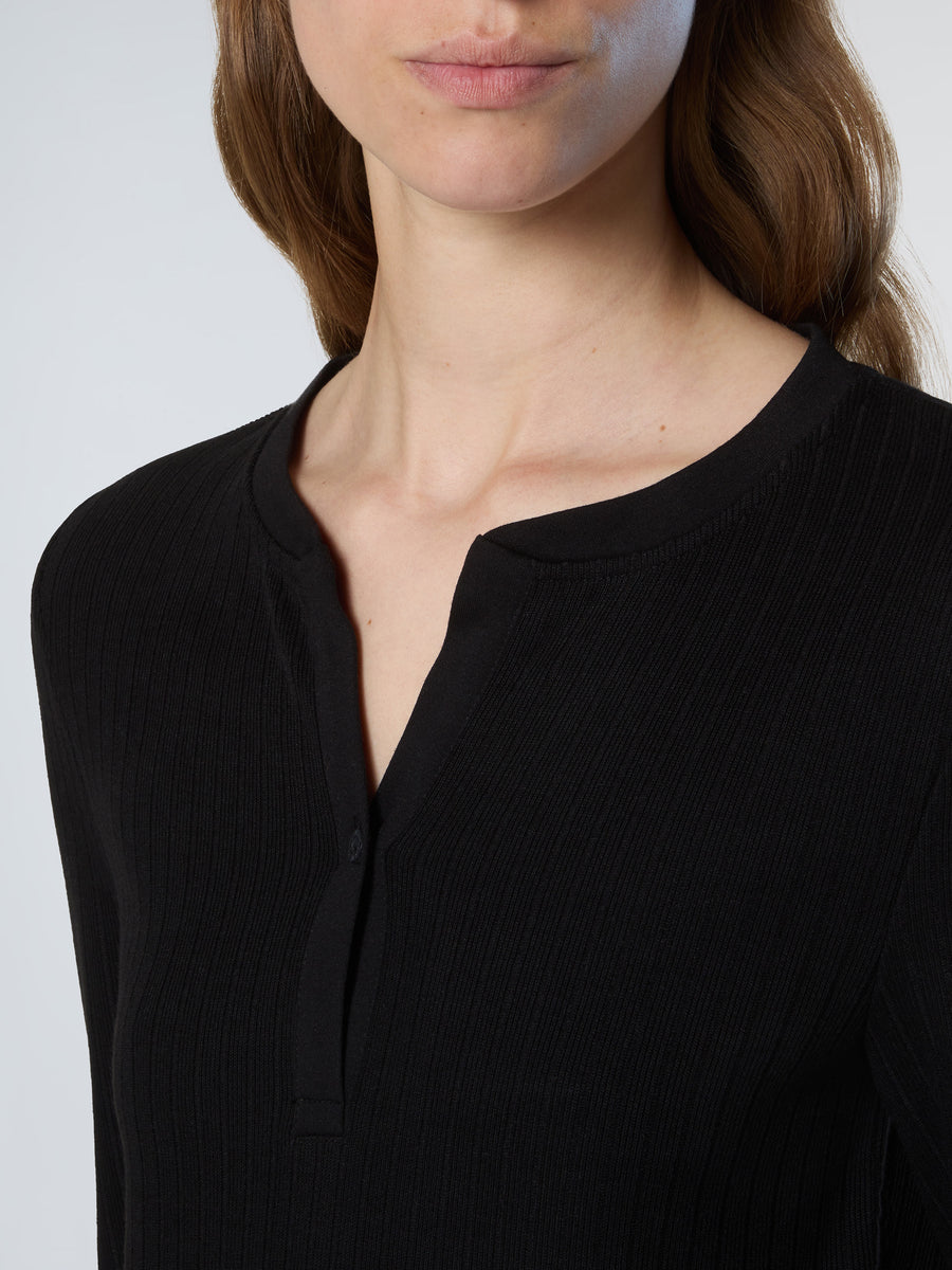 t-shirt-ls-wbuttons-093581