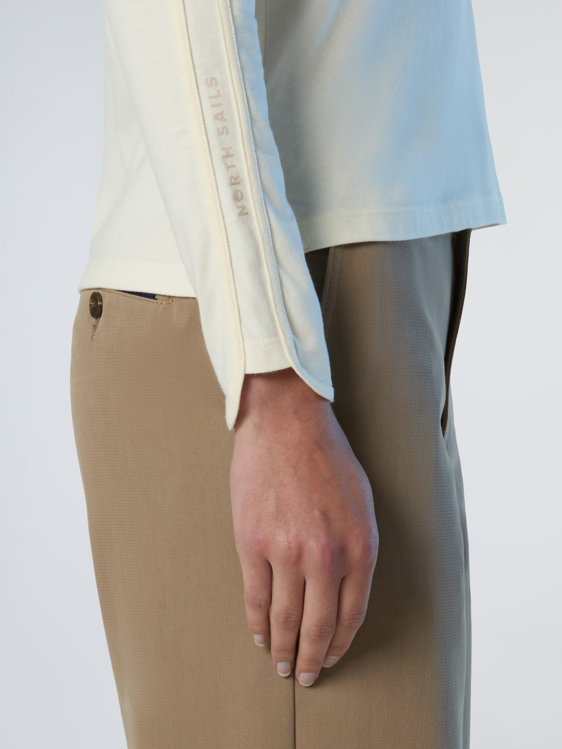 8 | Winter white | polo-ls-wlogo-093583