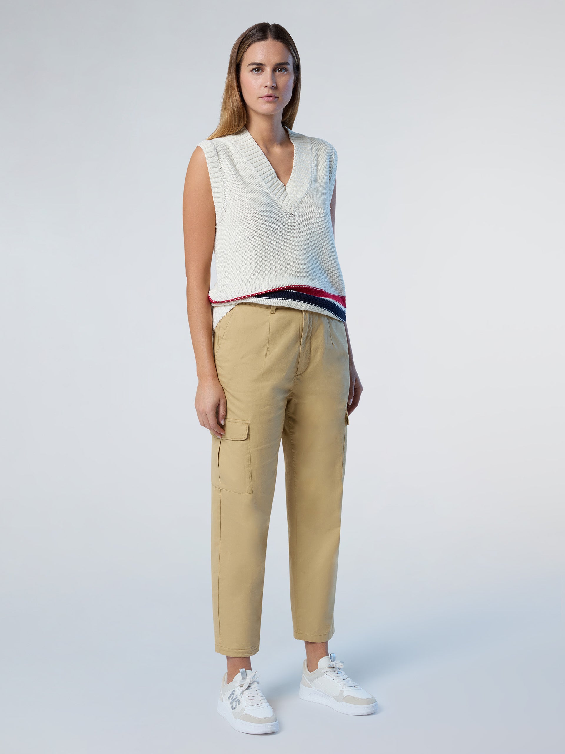 8 | Marshmallow | v-neck-vest-knitwear-5gg-095472