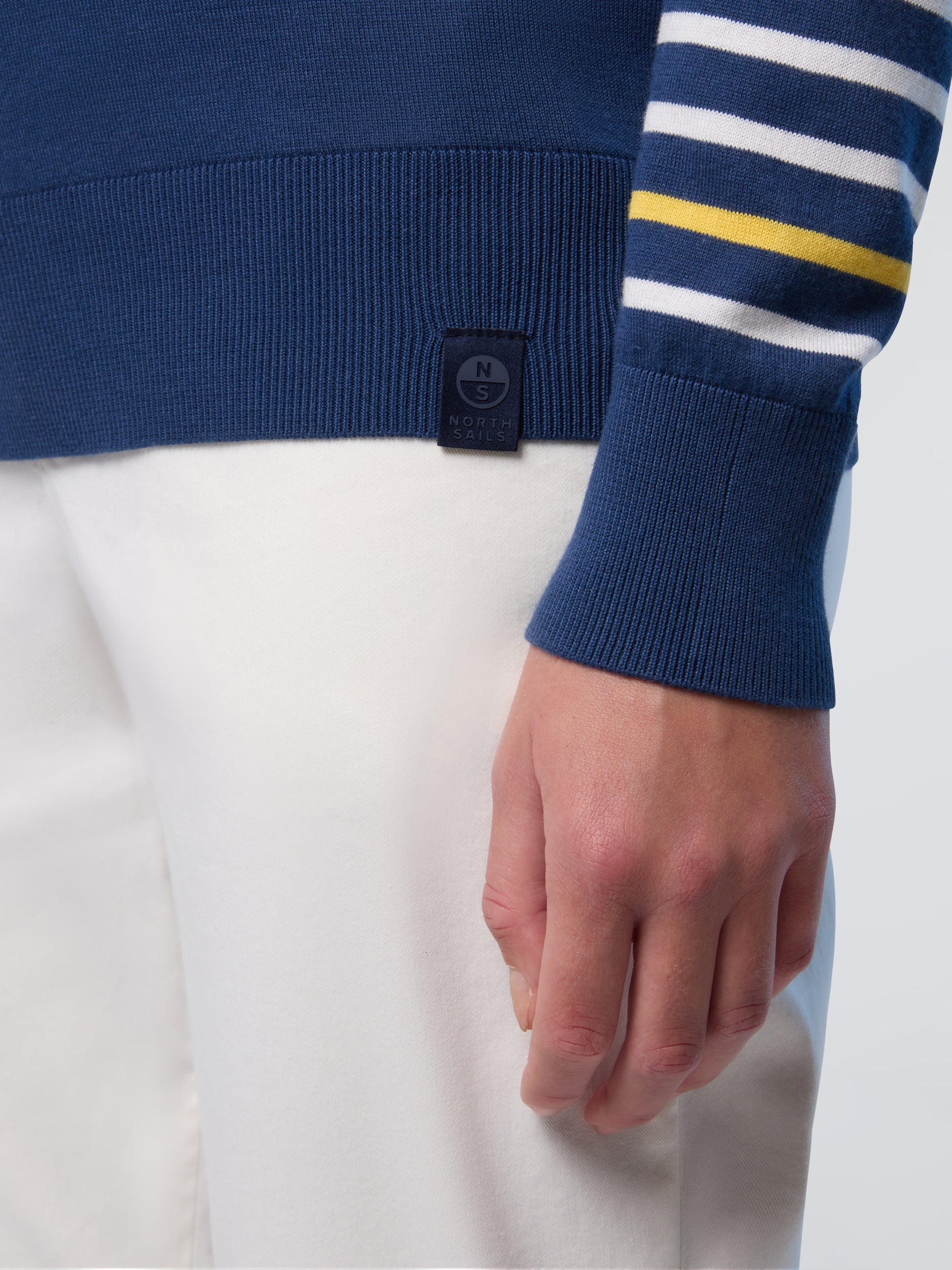 6 | Dark denim | v-neck-polo-14gg-knitwear-095501