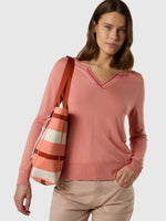 2 | Coral haze | v-neck-polo-14gg-knitwear-095536