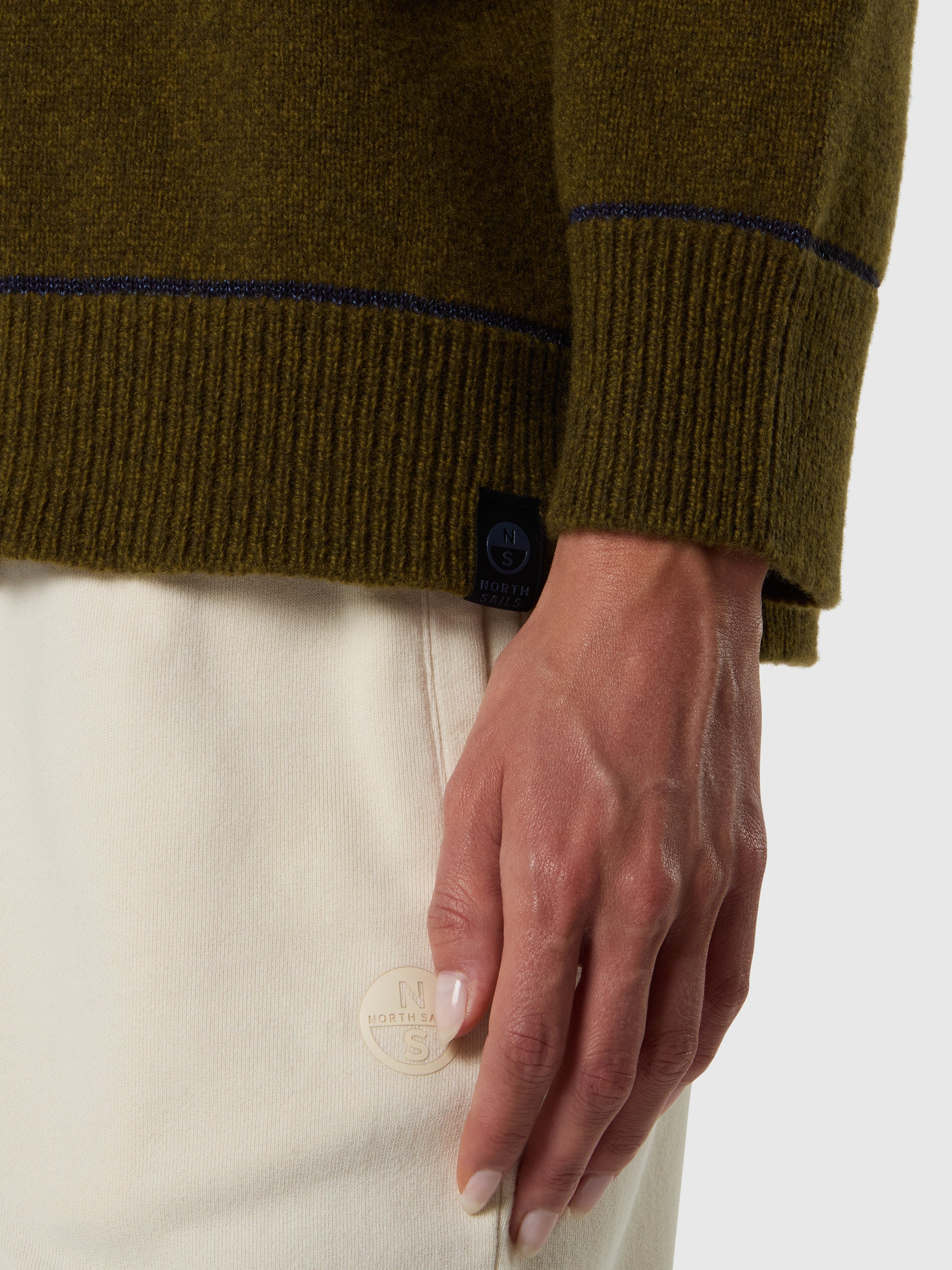 6 | Olive night | v-neck-7-gg-knitwear-095564