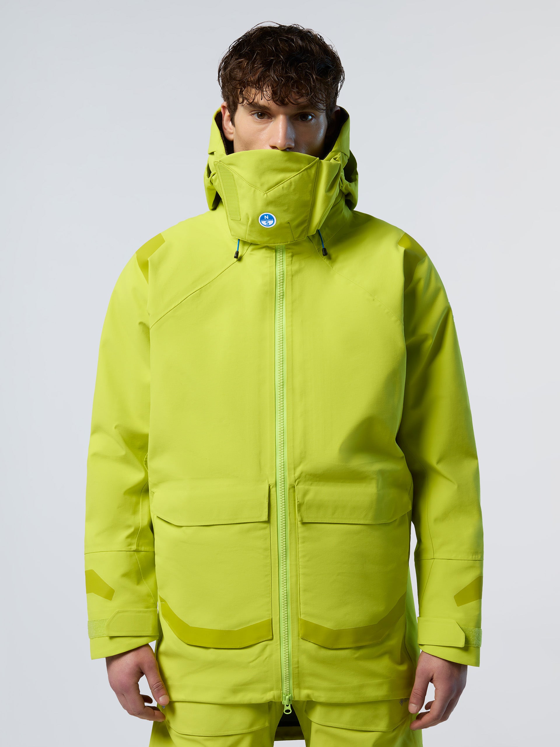 2 | Sulphur spring | southern-ocean-jacket-27m028