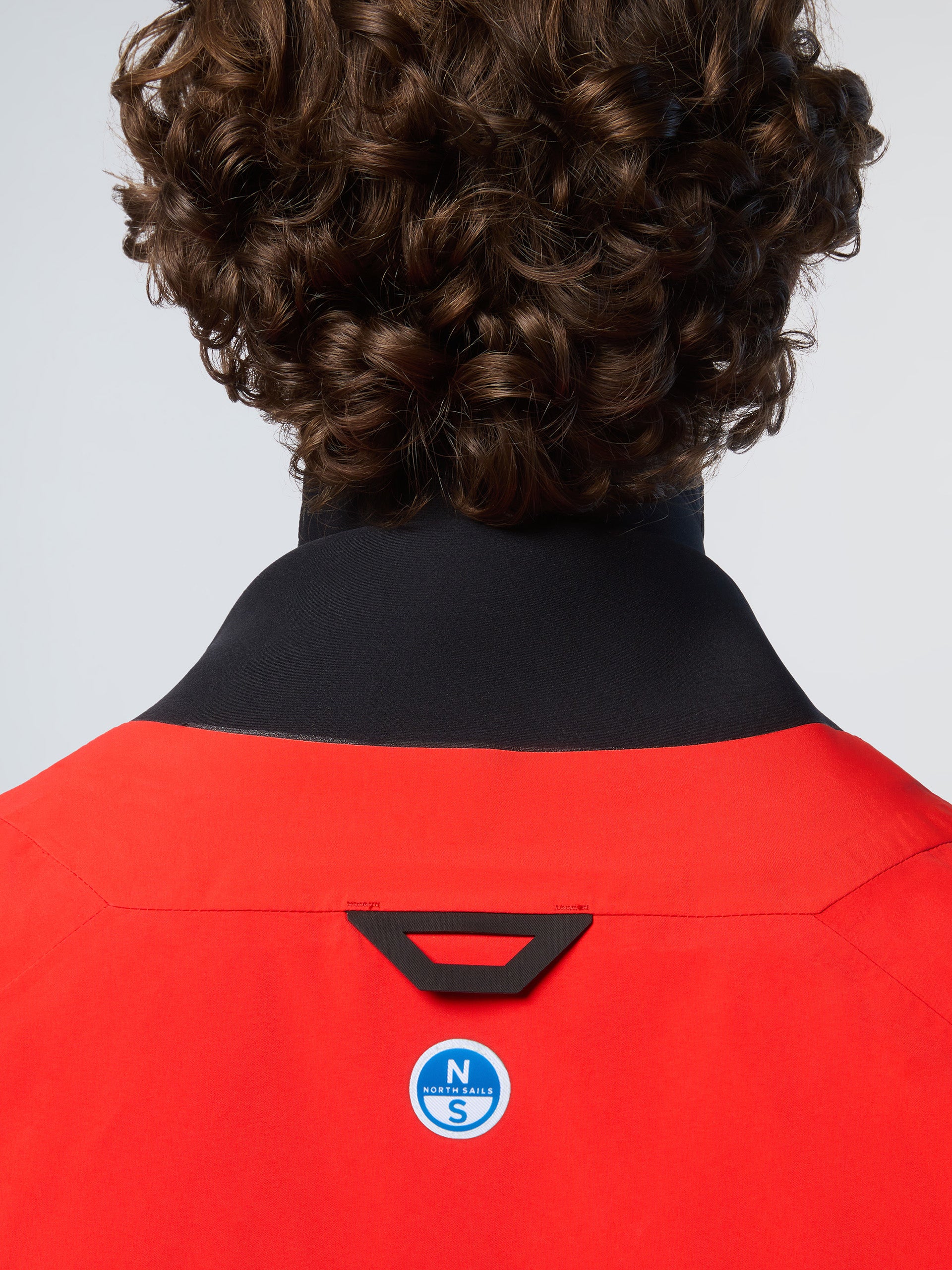 7 | Fiery red | 27M050_0235_msfront1