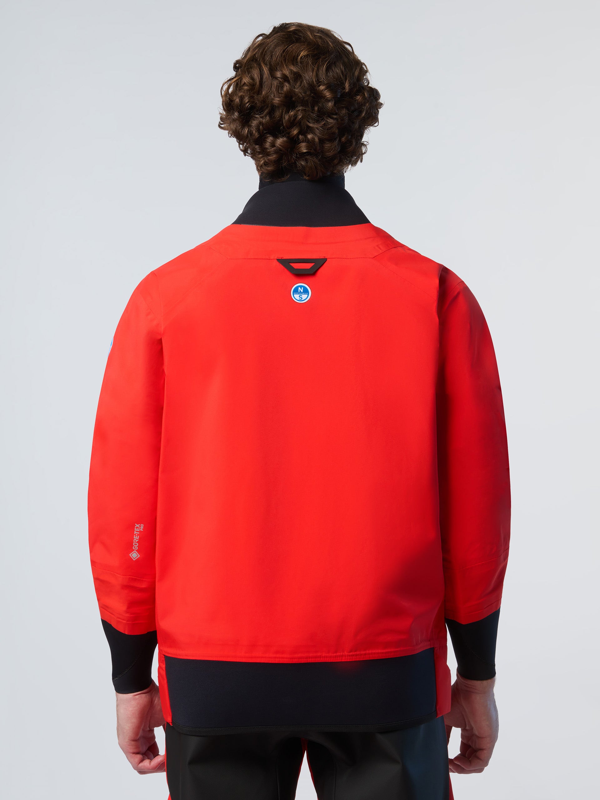 9 | Fiery red | 27M050_0235_msfront1