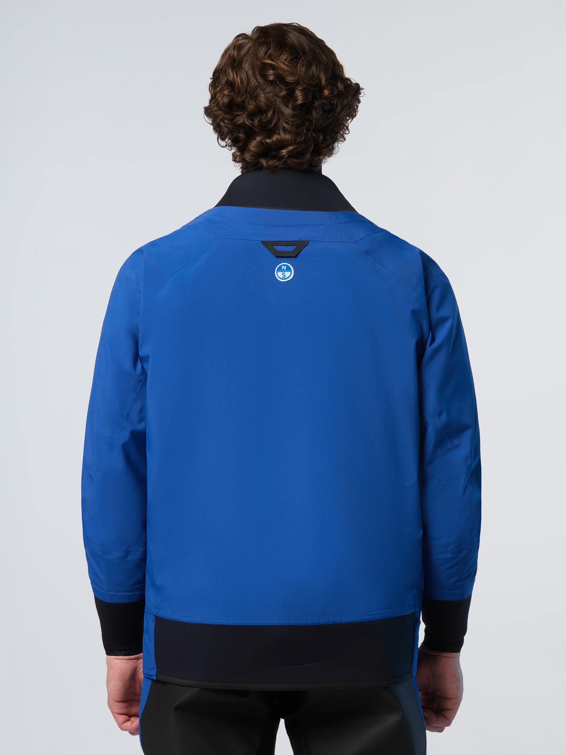 7 | Ocean blue | 27M050_0235_msfront1