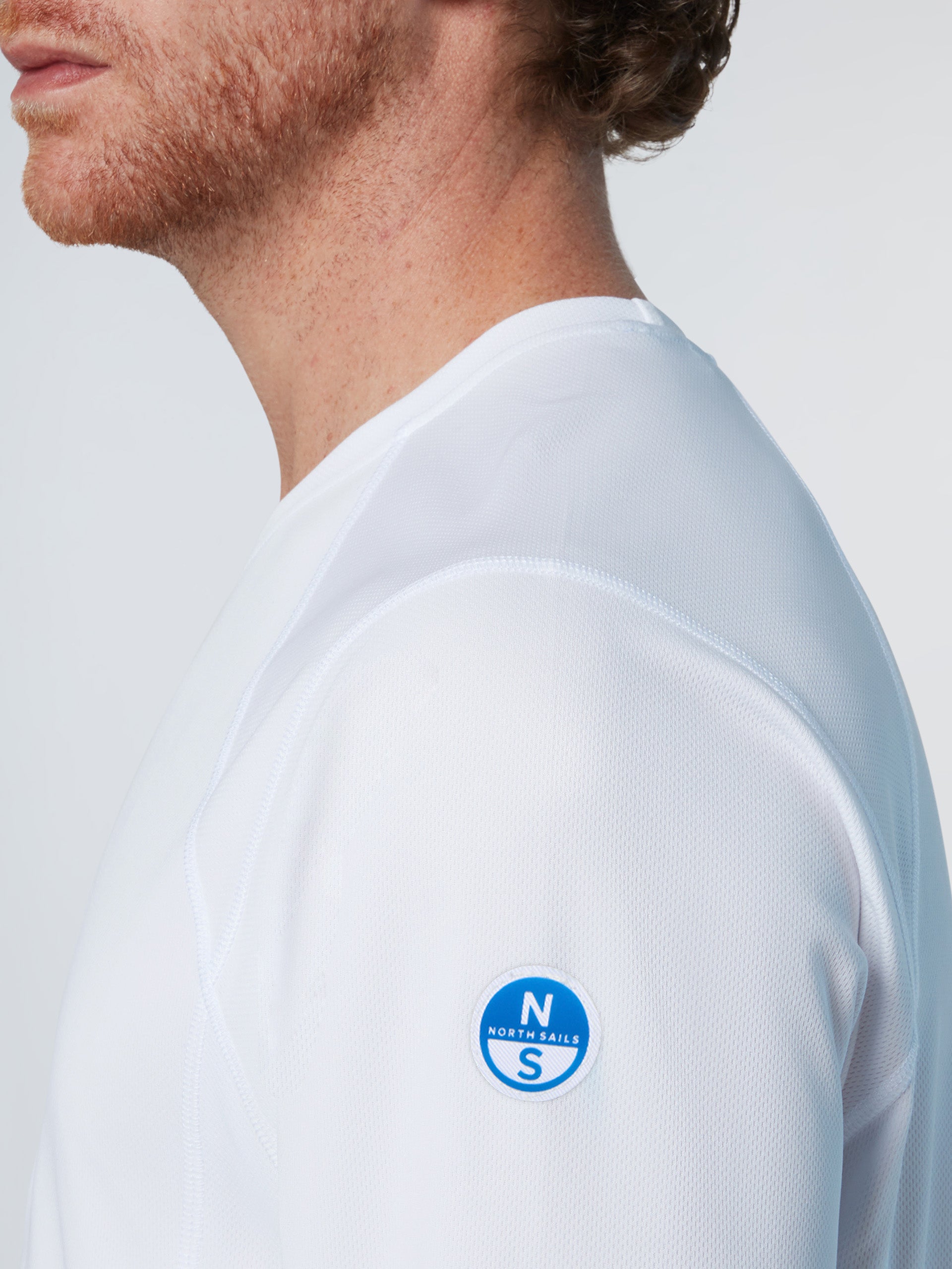 6 | White | regatta-tech-t-ls-27m109