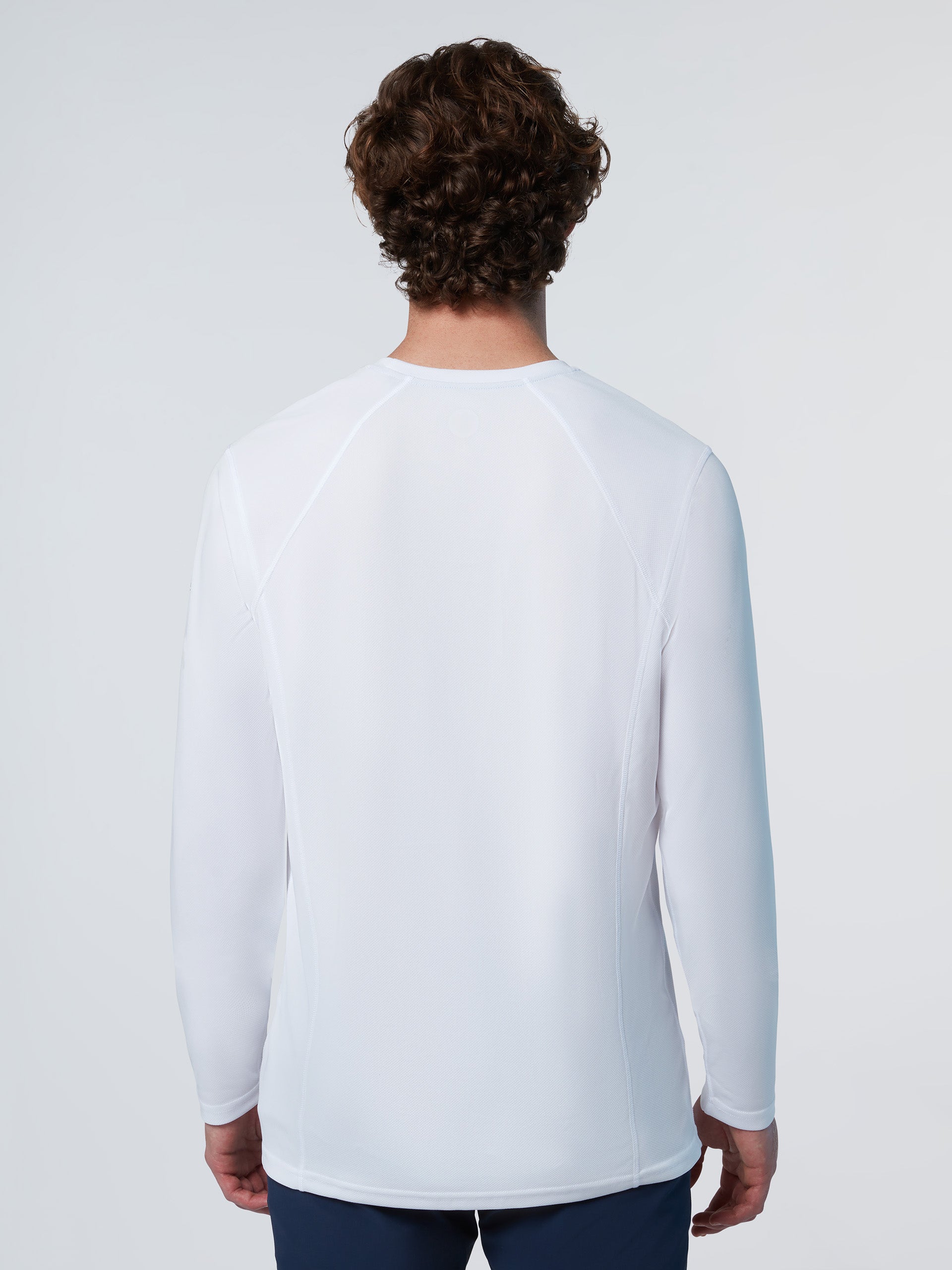 4 | White | regatta-tech-t-ls-27m109