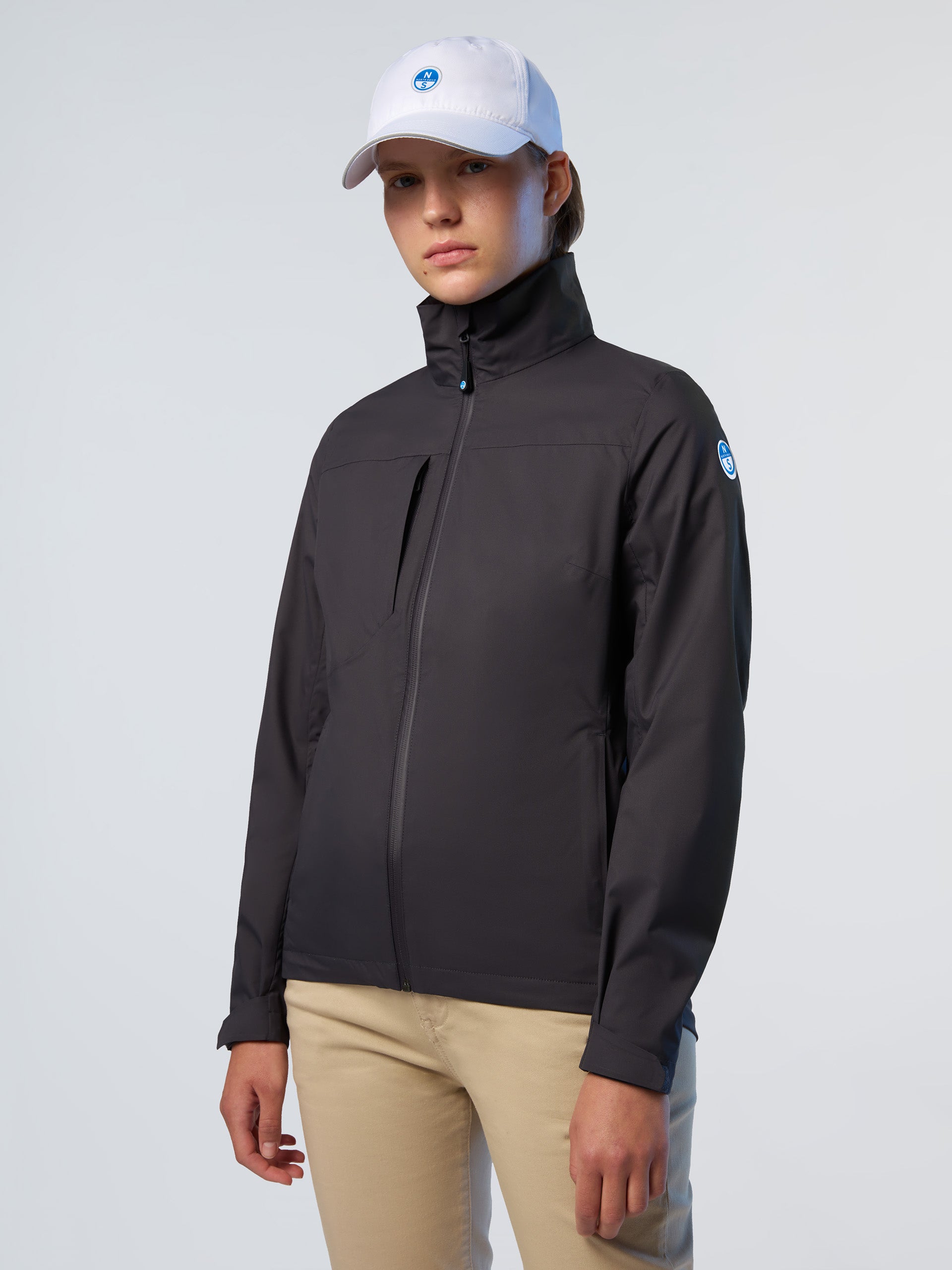 2 | Phantom | women%27s-leeward-jacket-27w014