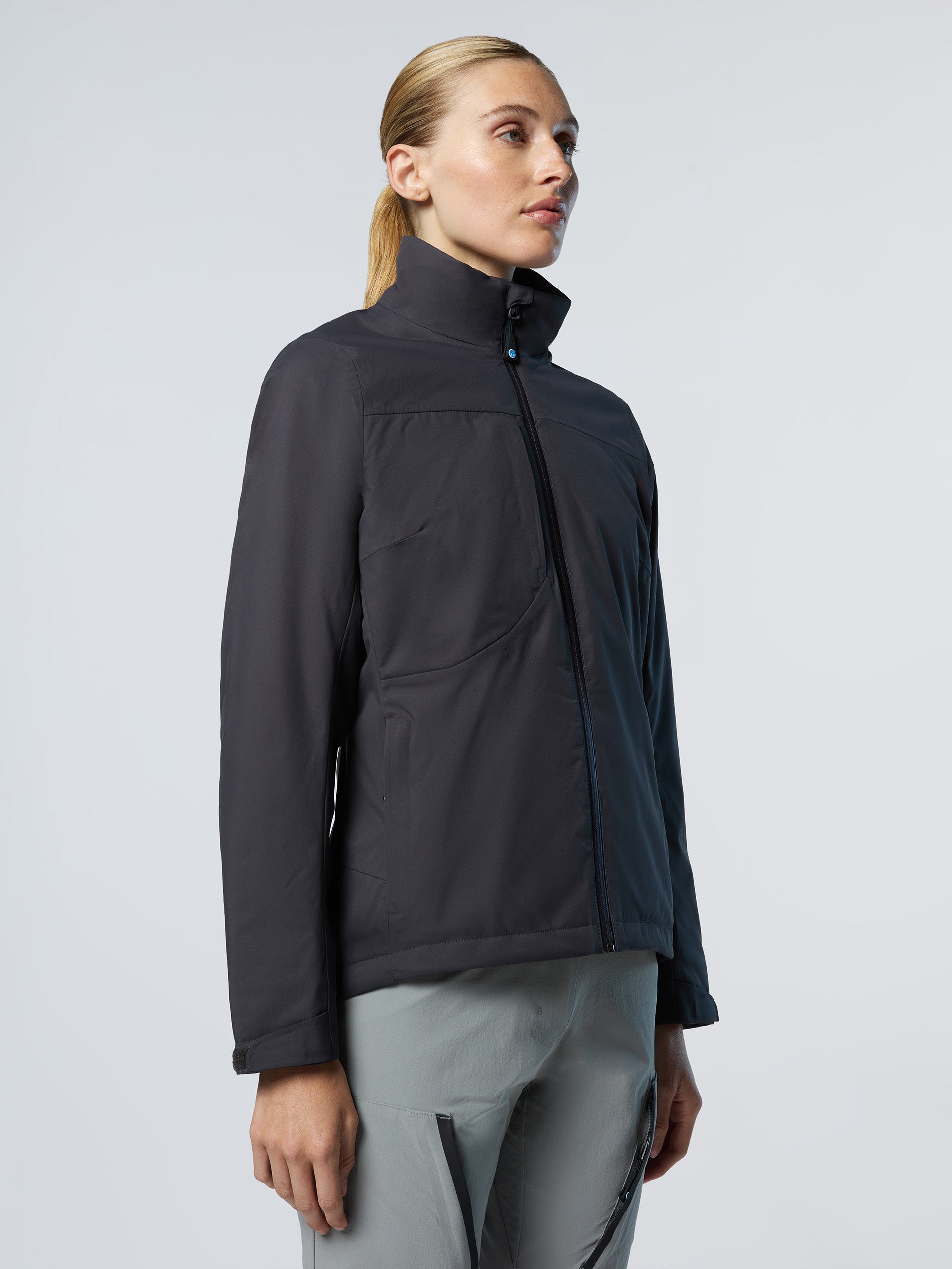 2 | Phantom | women%27s-windward-jacket-27w015