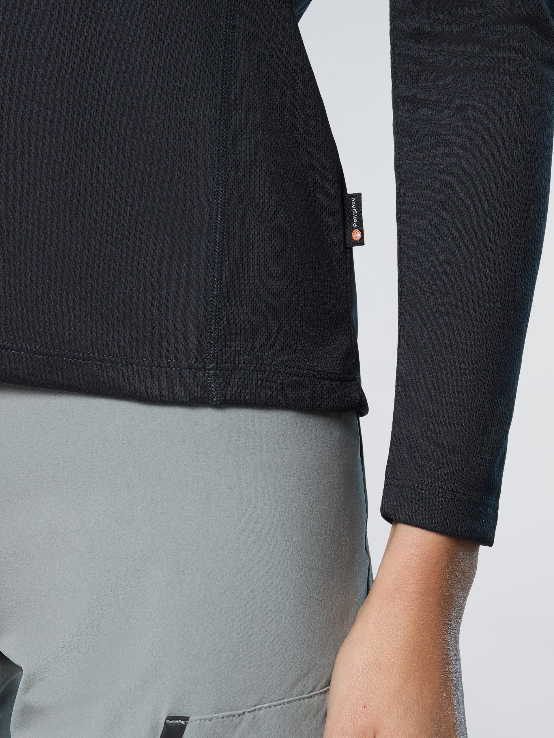 7 | Phantom | regatta-tech-t-ls-fw-27w107