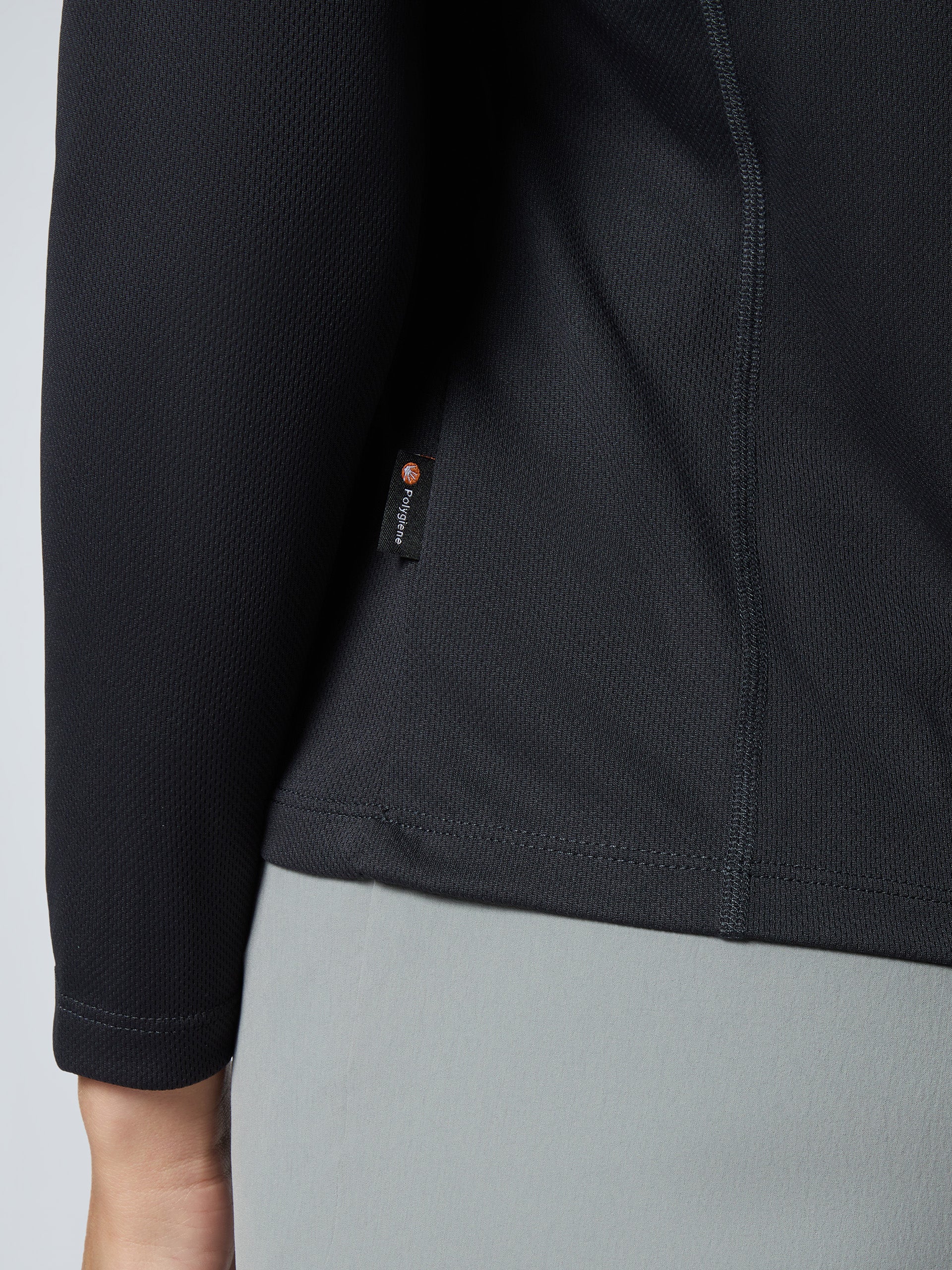 8 | Phantom | regatta-tech-t-ls-fw-27w107