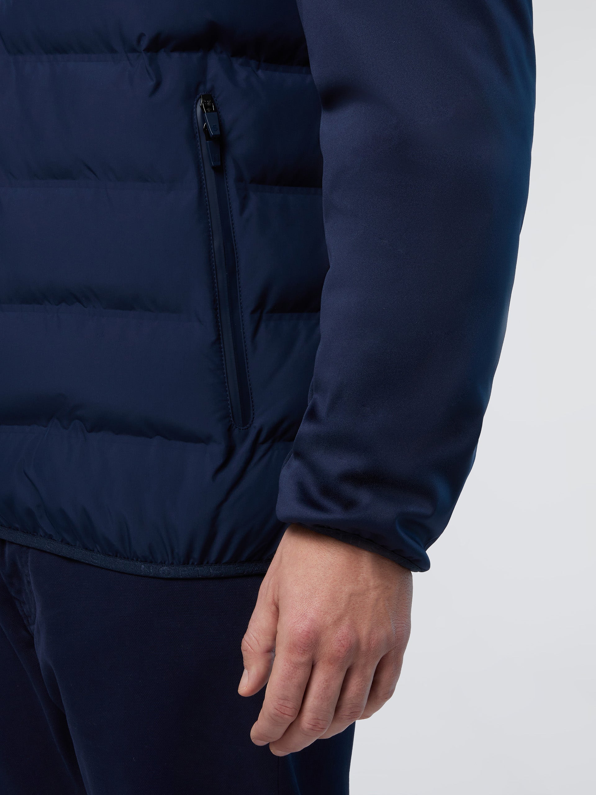 6 | Navy blue | 409001_0802_psfront1_